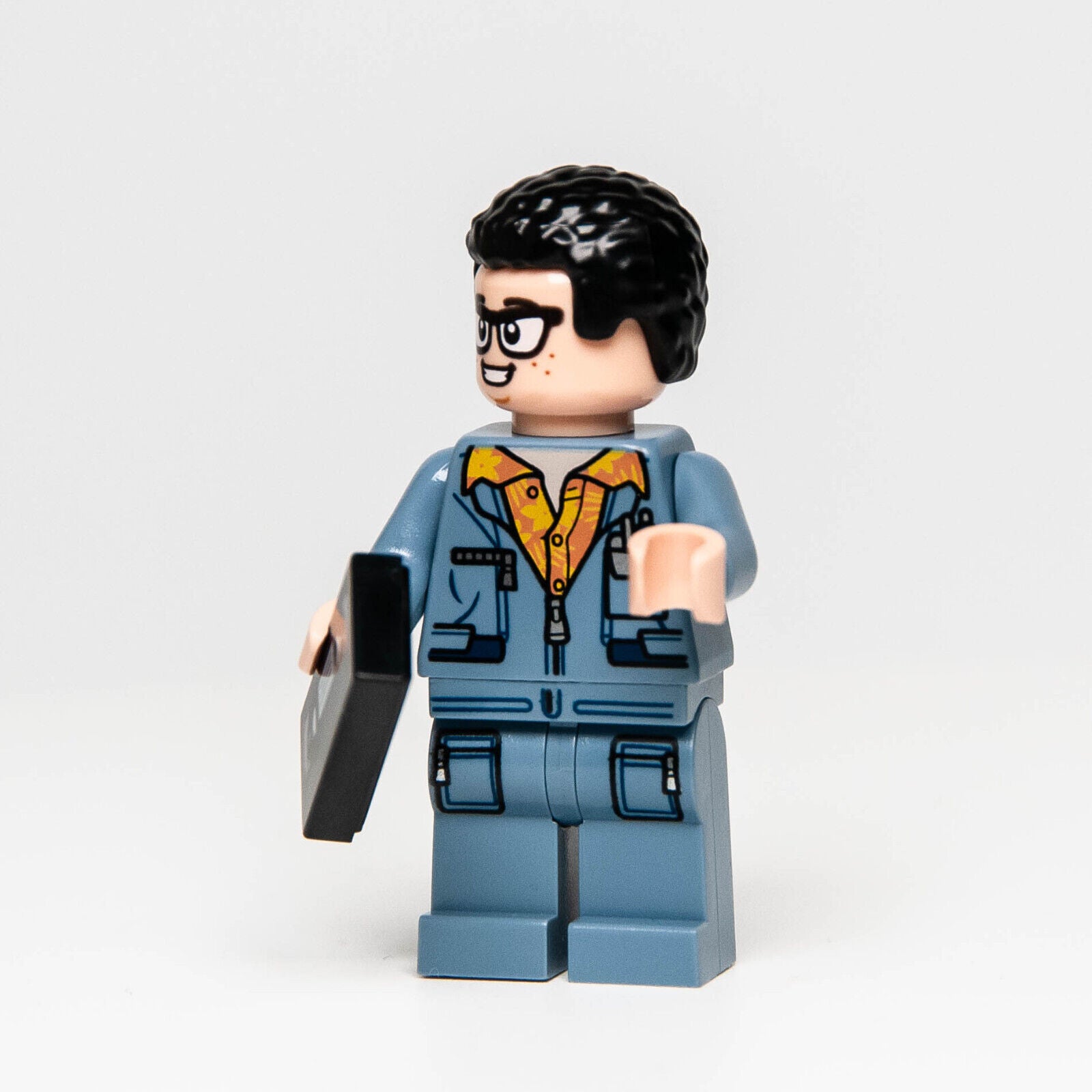 LEGO Jurassic World Minifigure - Danny Nedermeyer (jw047) w/ VHS Tape 75935 - StudBee