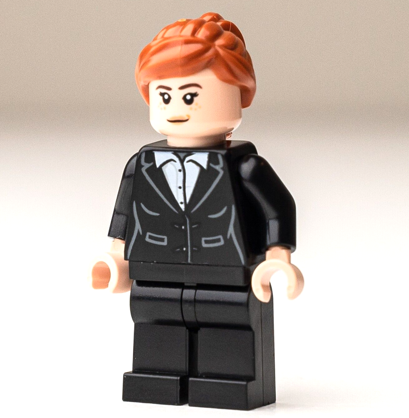 New LEGO Pepper Potts - Black Suit Minifigure - 76190 76216 (sh740) - StudBee