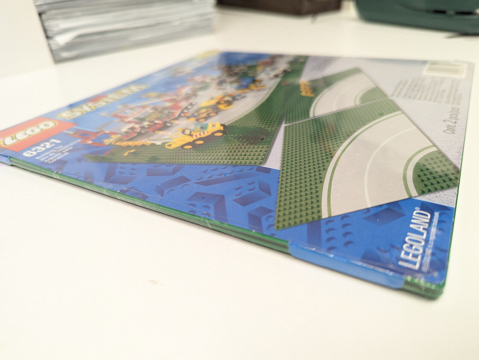 Vintage LEGO 6321 - Green Curved Road Plates - Town - 1997 - NEW FACTORY SEALED