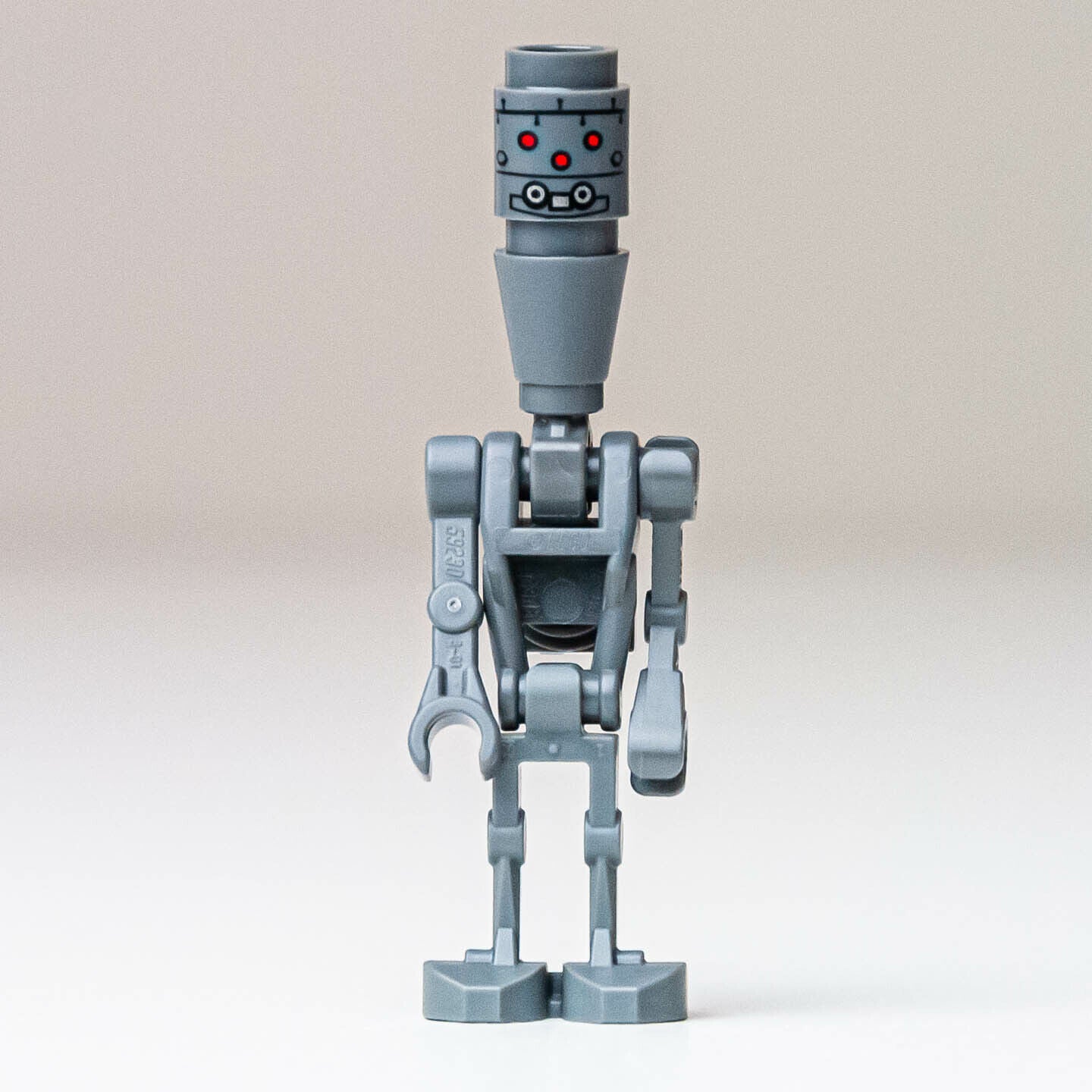 New LEGO IG-11 (Day 20) Minifigure - Star Wars Advent Calendar 2021 (sw1115) - StudBee