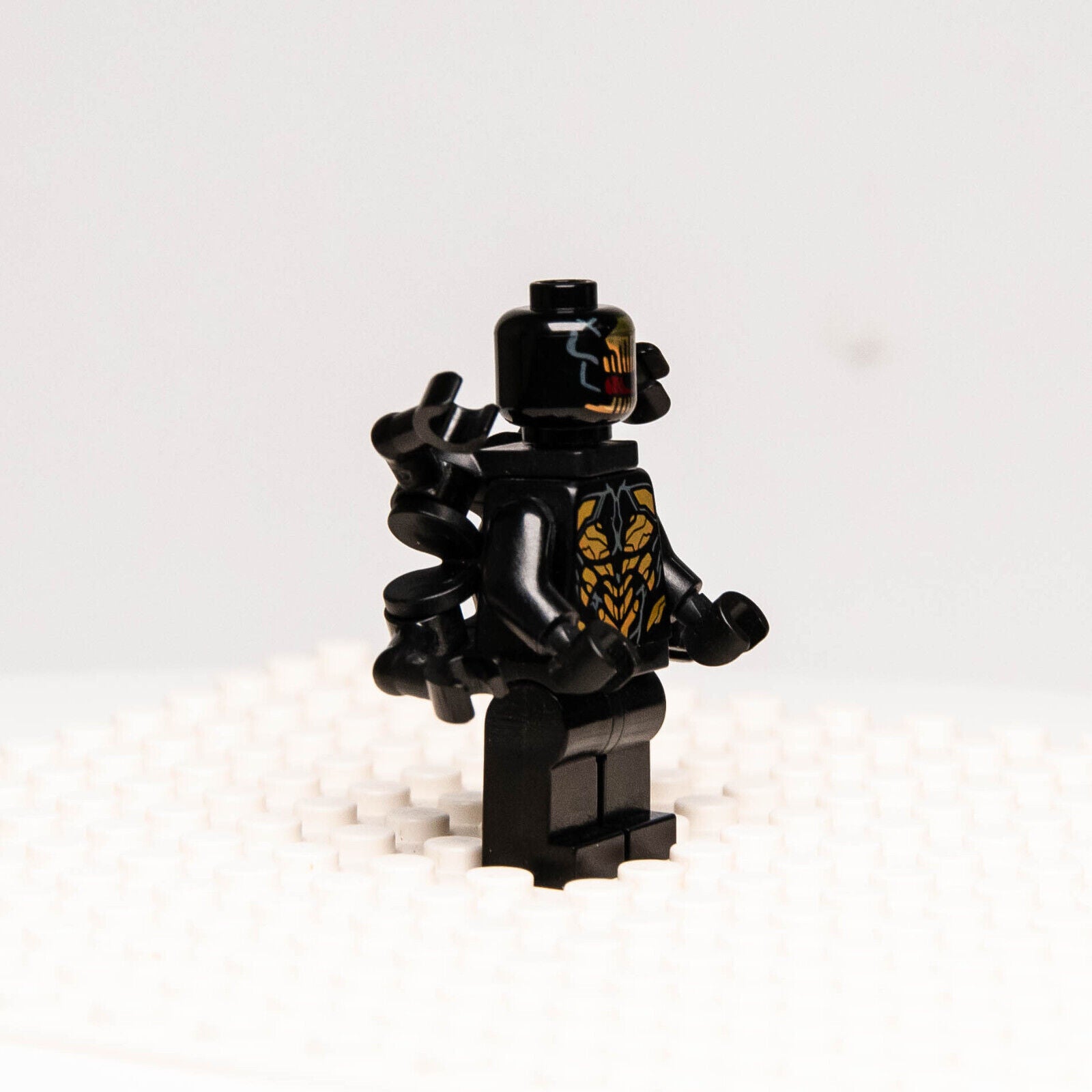 LEGO Outrider - Extended Arms Minifigure - Marvel (sh505) Avengers Infinity War - StudBee