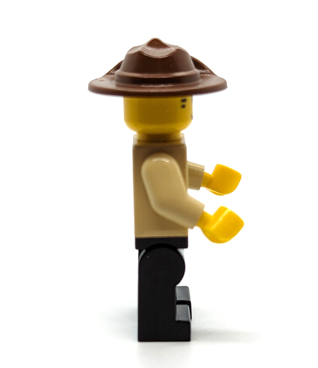 LEGO Adventurers Desert Minifigure Johnny Thunder, Hieroglyphs Map (adv010) 5988 - StudBee
