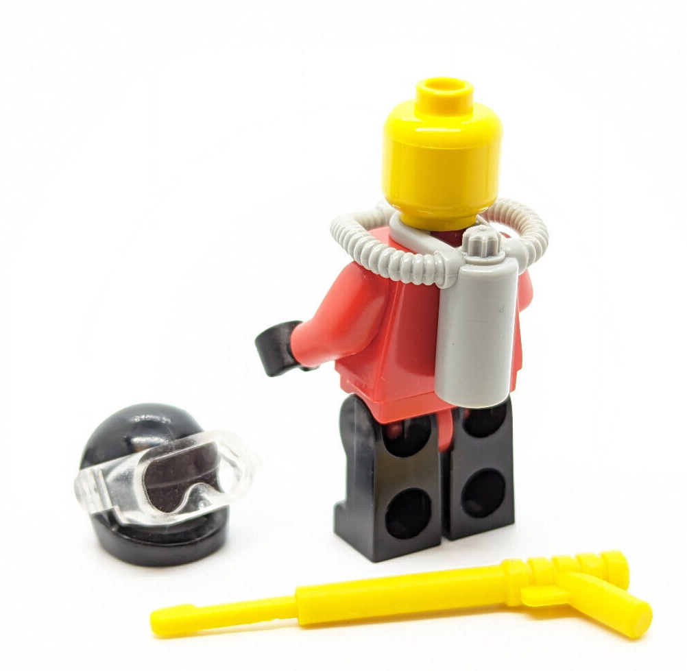 Lego Divers Minifigure (div018a) and Sawfish (2547c02) 6441 Deep Reef Sea Boat - StudBee