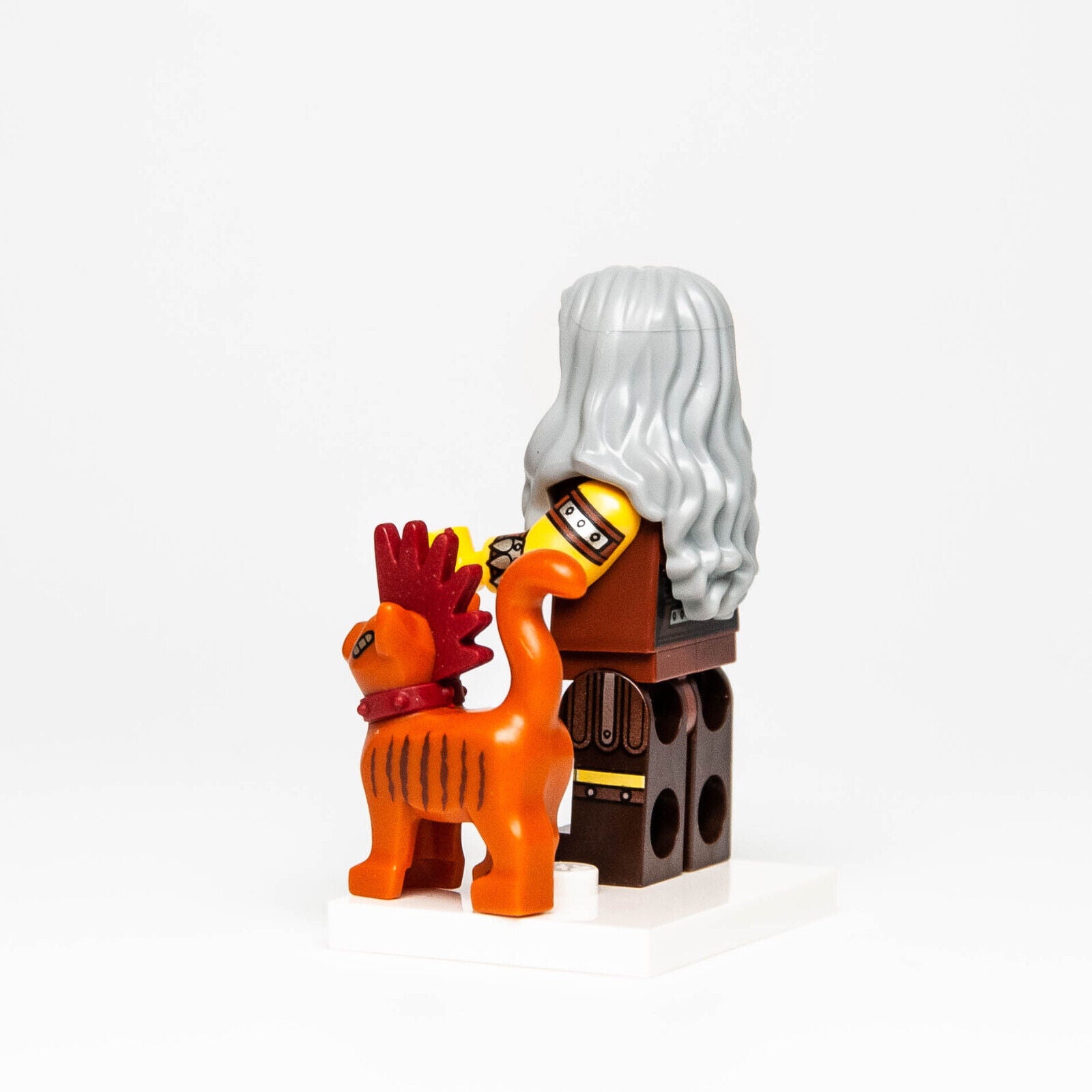 LEGO Movie 2 Series Minifigure: Cat Lady Sherry Scratchen-Post 71023 (coltlm2-6) - StudBee