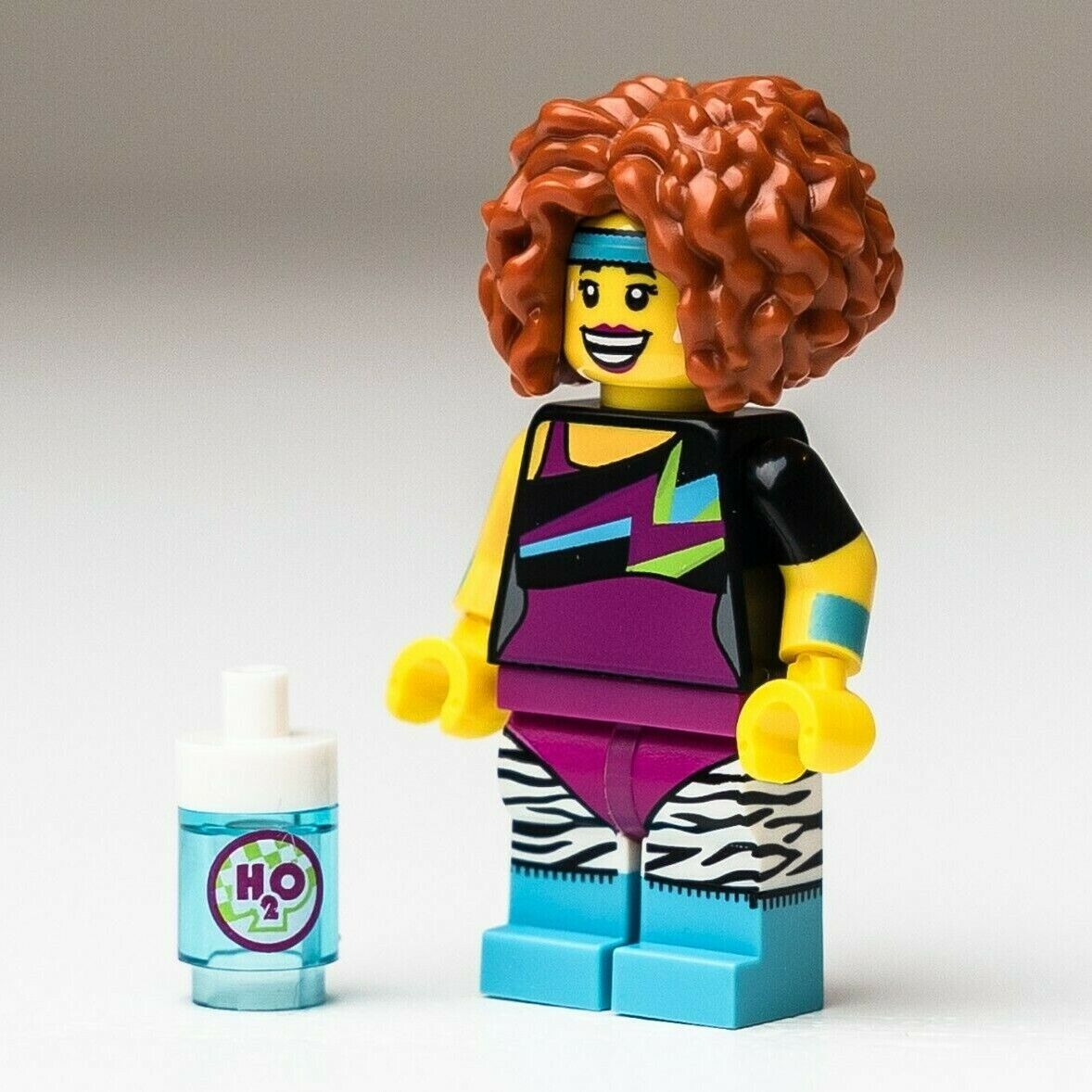 New LEGO Dance Instructor (w/ Accessory) Minifigure - CMF Series 17 (col299) - StudBee