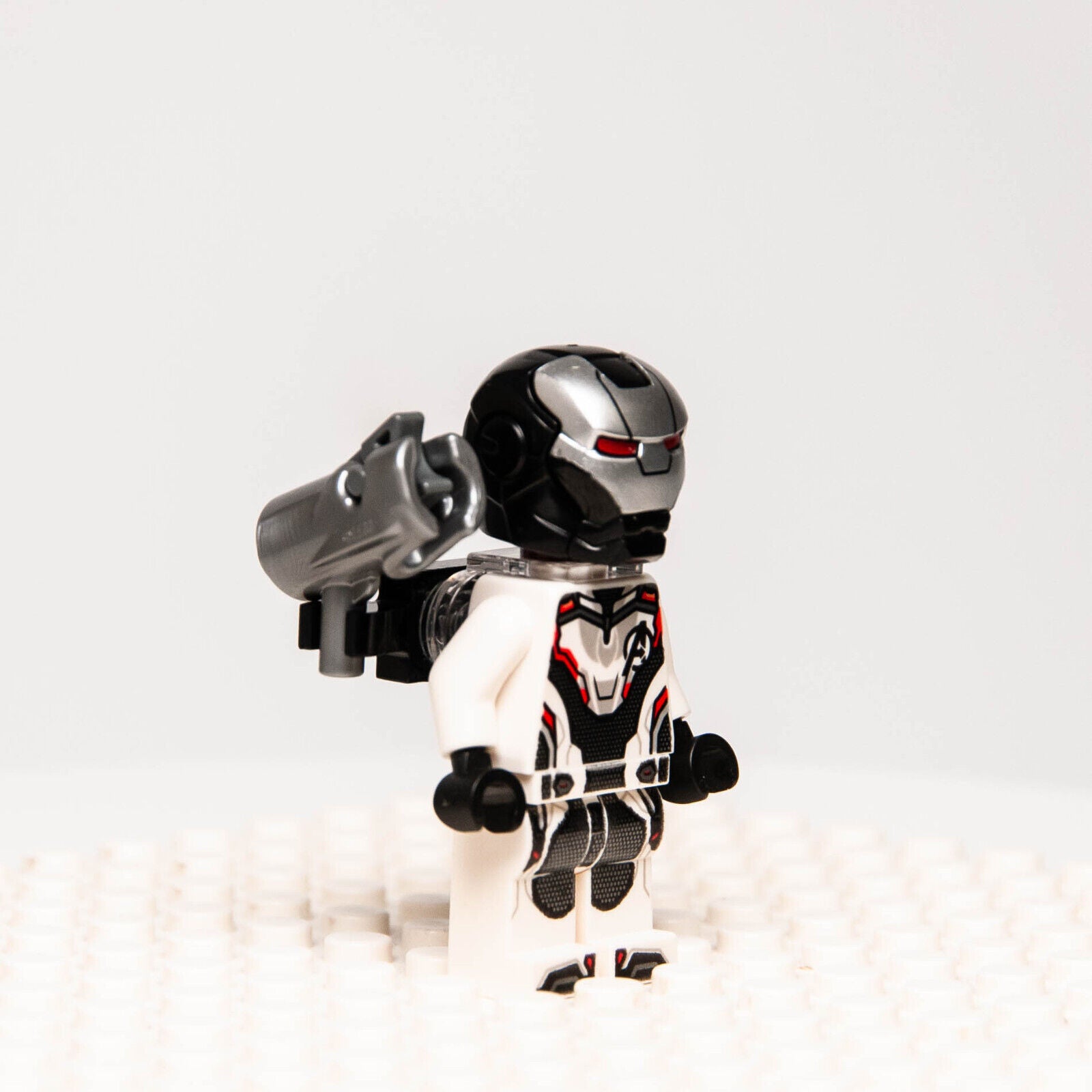 LEGO Marvel Super Heroes Minifigure - War Machine White Jumpsuit (sh564) - StudBee