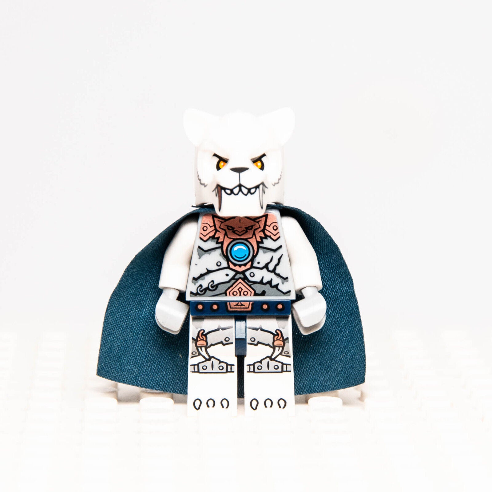 LEGO Sir Fangar Minifigure Legends of Chima Dark Blue Cape (loc161) 2015 5004077 - StudBee