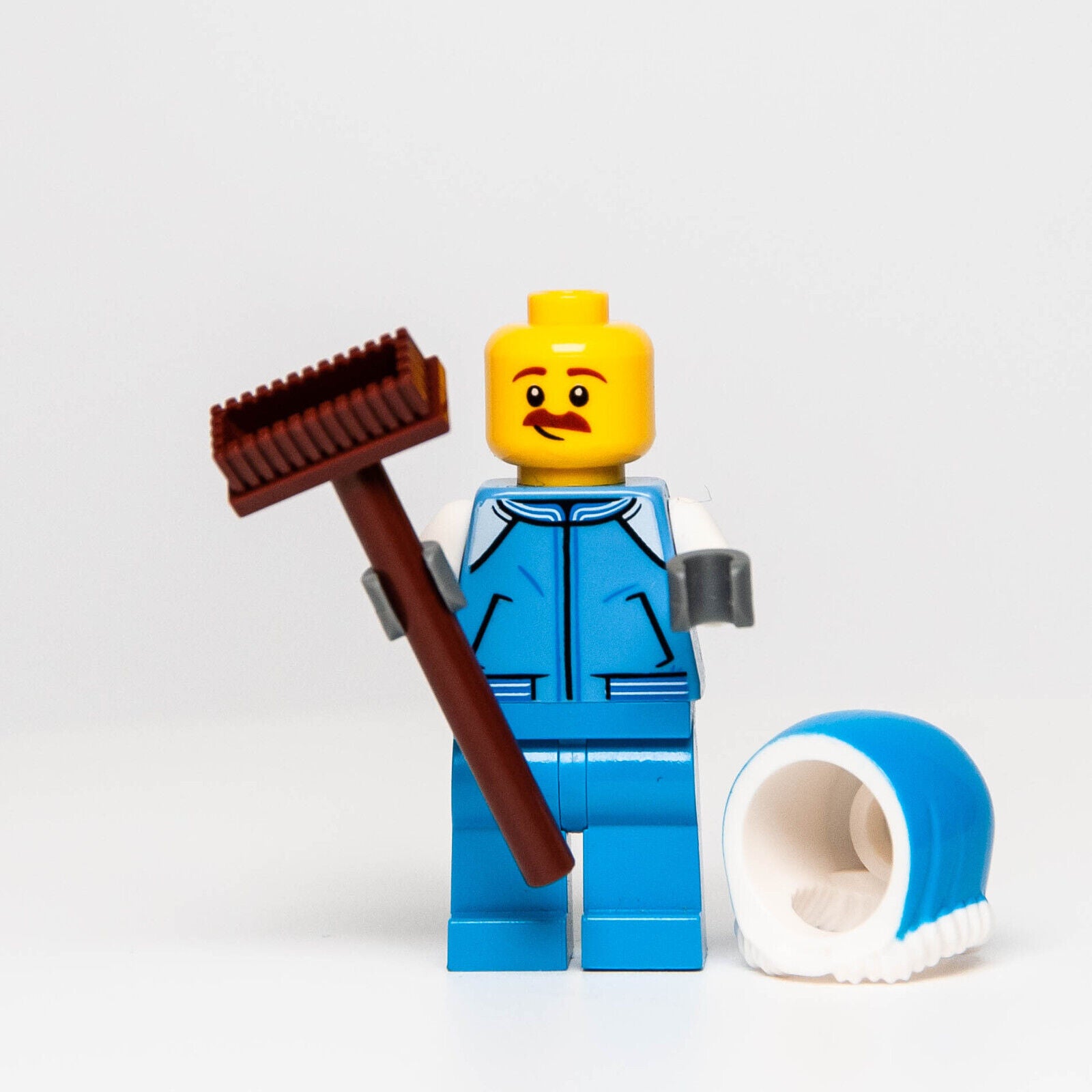 Lego Lot - 60235 Advent Calendar 2019 Sweeper and Snow Plow Winter City (wtr - StudBee