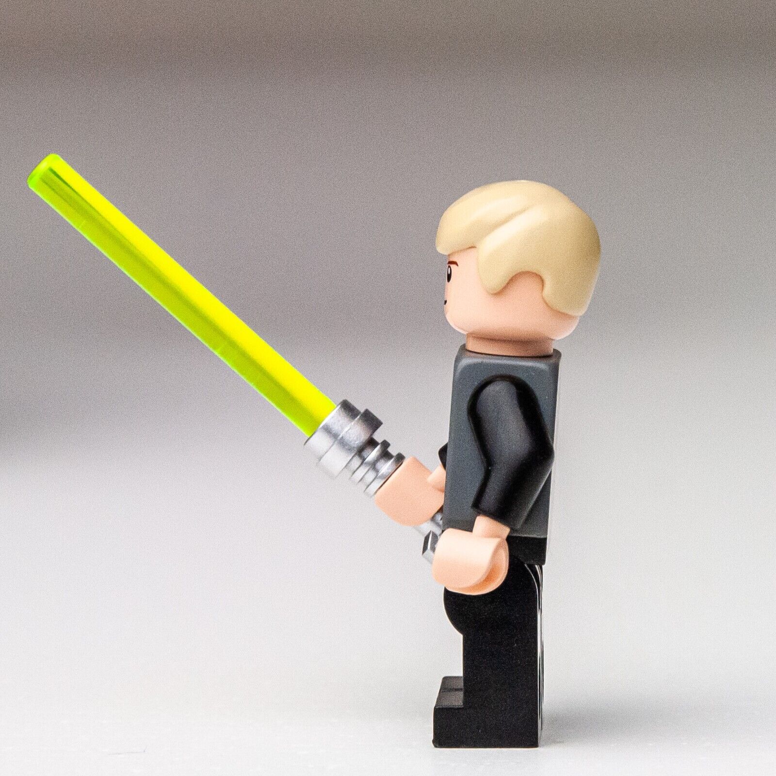 LEGO Luke Skywalker (Dark Bluish Gray Jedi Robe) Minifigure (sw0395) 9496 Skiff - StudBee