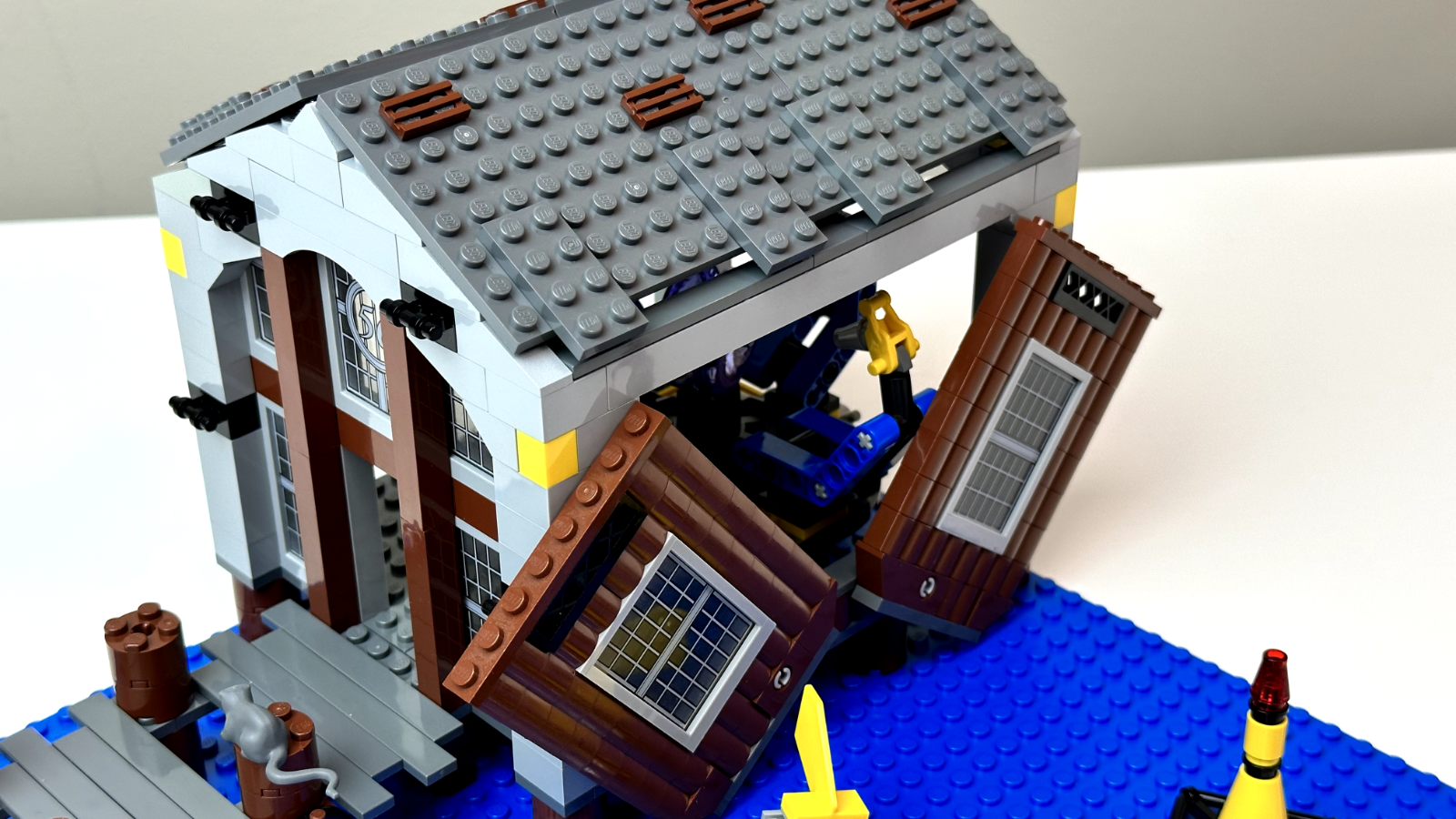 LEGO Doc Ock's Hideout 4856 Marvel Spider-Man COMPLETE w/ Manual & New Stickers - StudBee