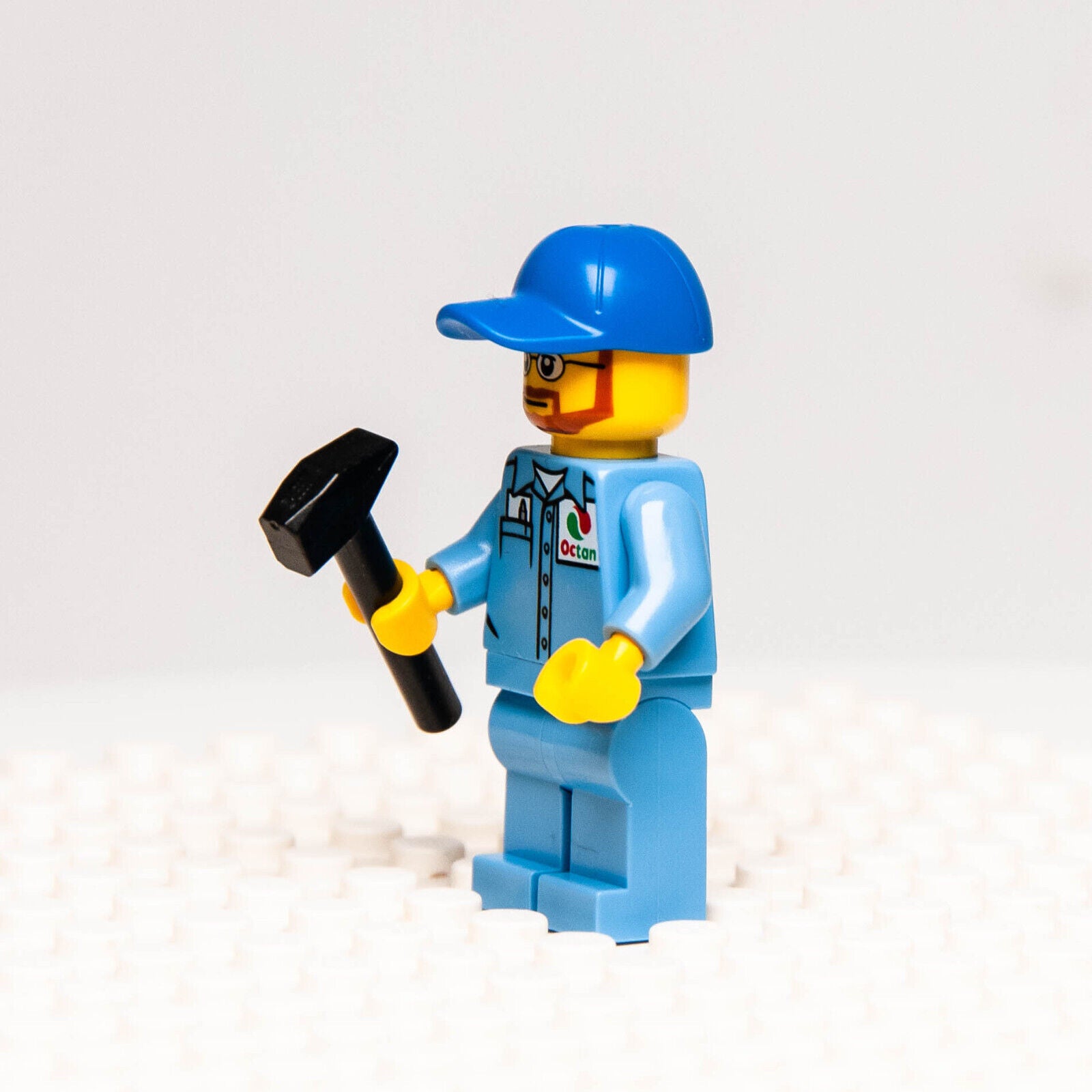 LEGO City Town Octan Minifigure Service Station Employee cty0673 60132 Uniform - StudBee