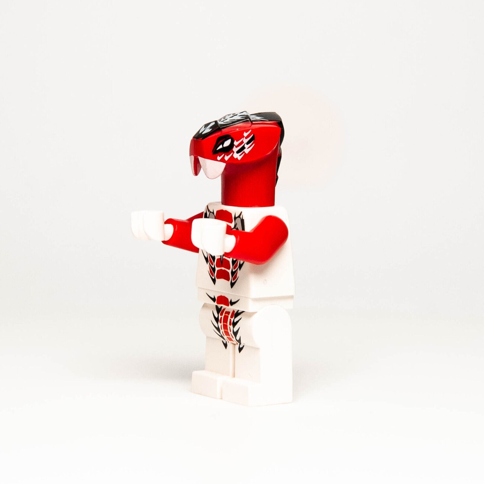 LEGO Ninjago Minifigure:  Fang-Suei w/Weapon (njo036) 9567 9455 Snake Tribe - StudBee