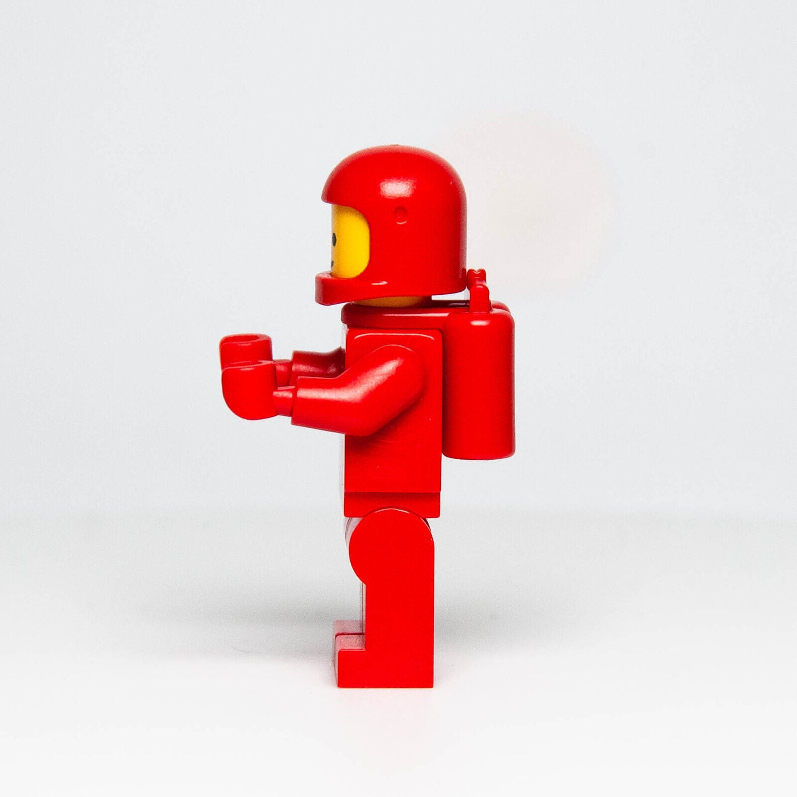 Lego Classic Space Minifigure - Red with Air Tanks, Plain Torso (sp227) 926 918