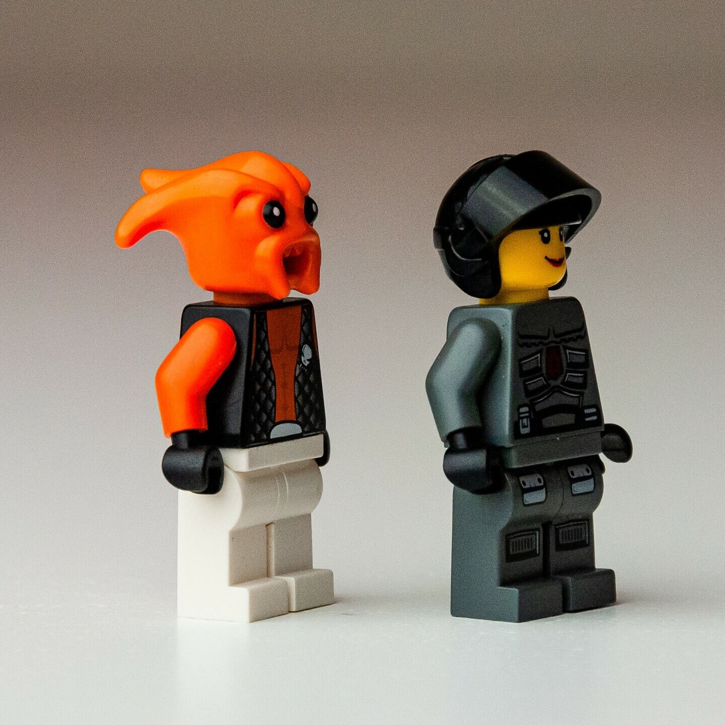 LEGO Space Police 3 Alien Kranxx, Officer 9 (LOT of 2) Minifigure (sp093 sp107) - StudBee