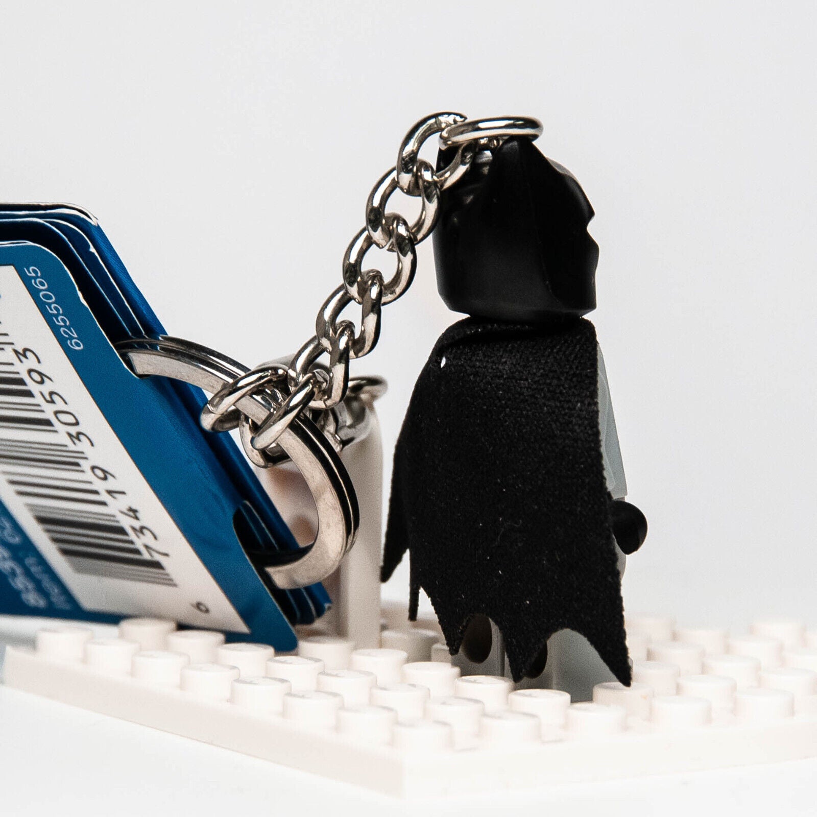 New Lego DC Super Heroes - BATMAN - Minifigure Keychain (853951) Key Chain - StudBee