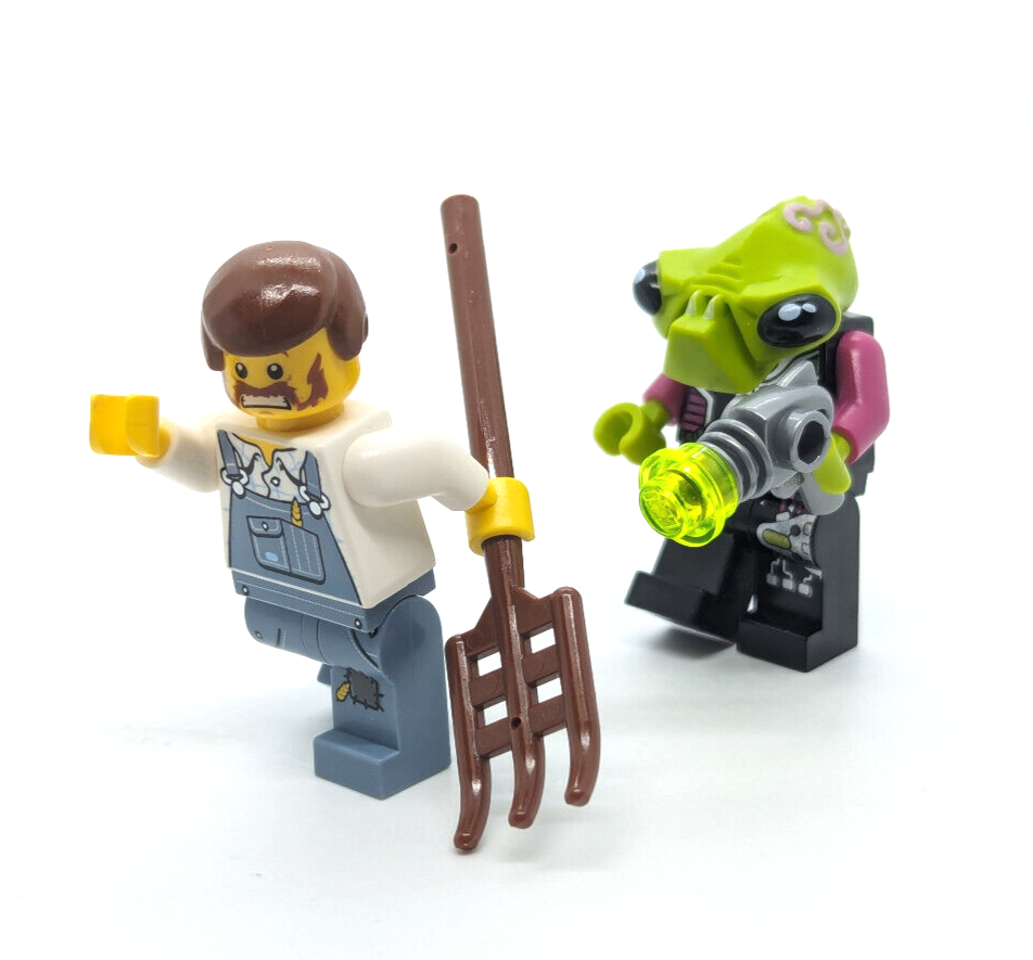 LEGO Alien Conquest Minifigures Farmer (ac007)& Pilot (ac002) 7052 UFO Abduction - StudBee