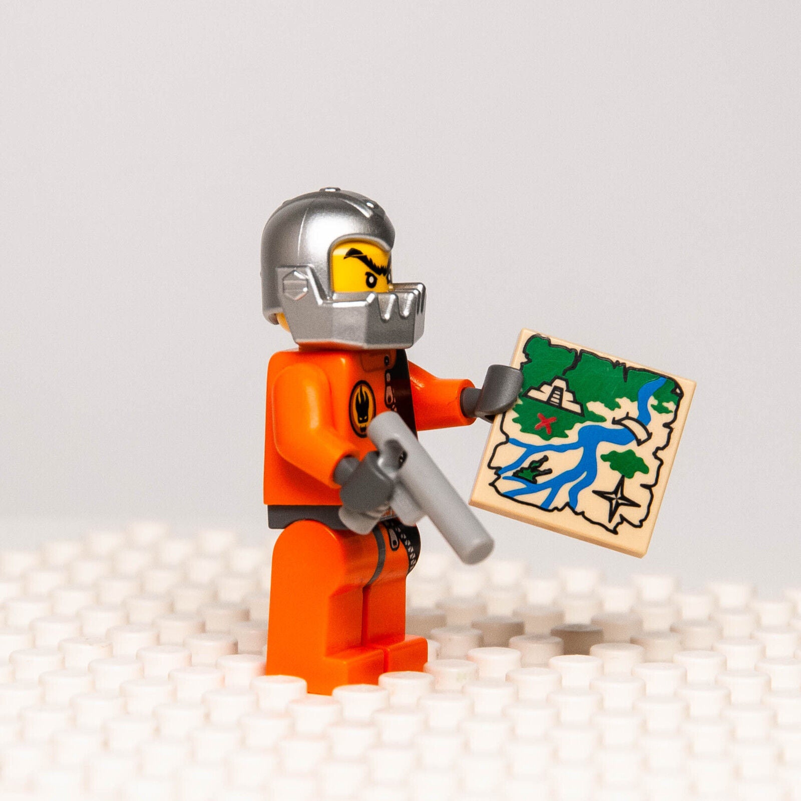 LEGO Agents Minifigure - Break Jaw (agt003) Swamp Raid w/ Map 8632 - StudBee