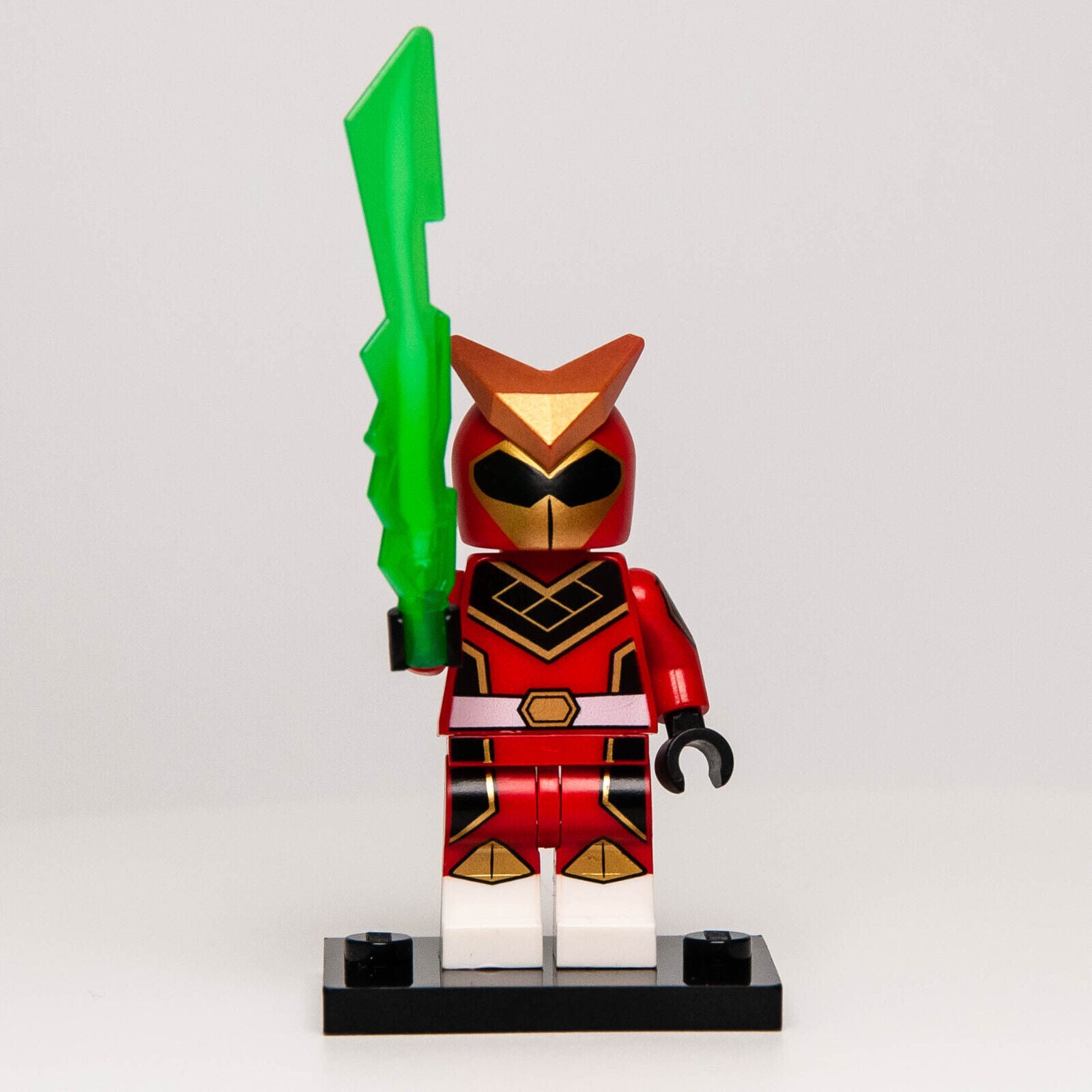 Lego CMF Series 20 Minifigure w/ Plate & Sword - Super Warrior (col20-9) 71027 - StudBee
