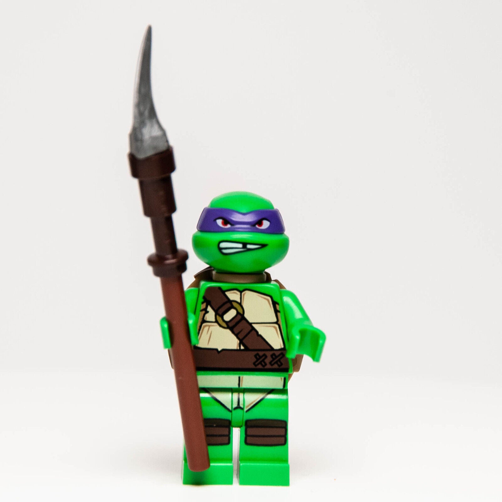 Lego TMNT Minifigure - Donatello, Gritted Teeth w/ Weapon (tnt017) 79105 - StudBee