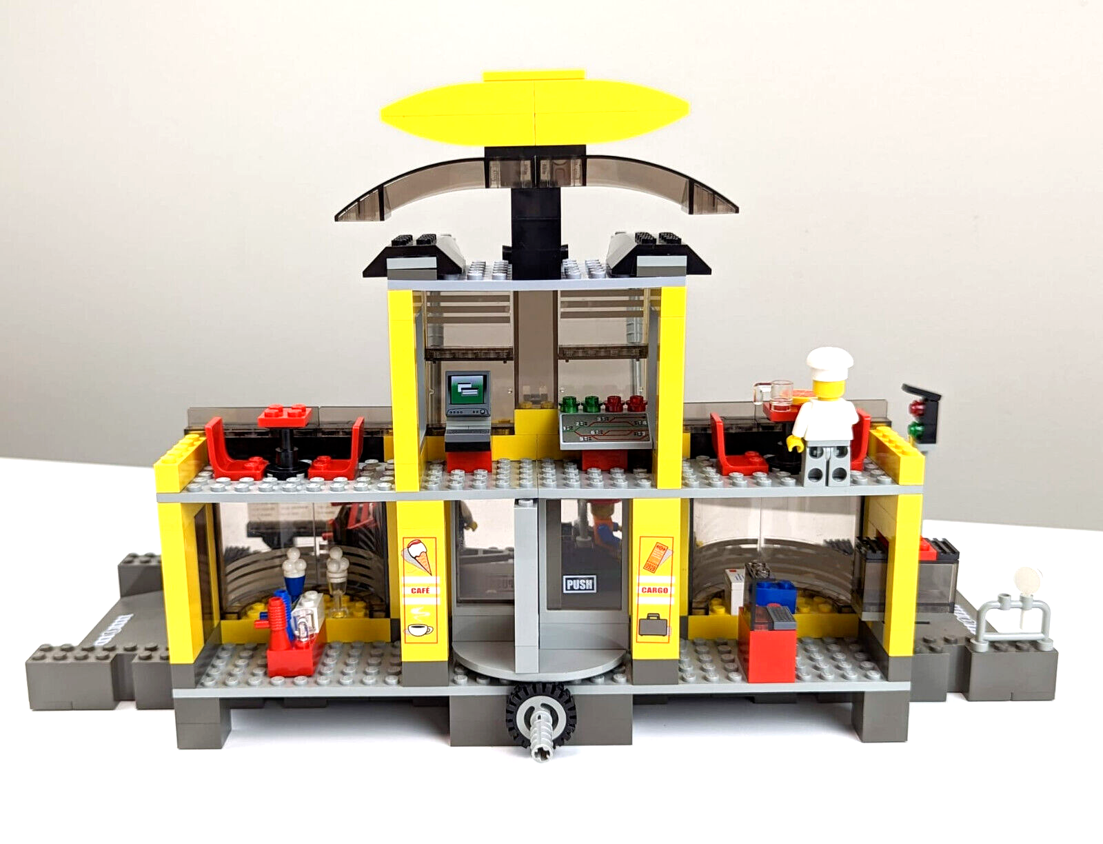 Vintage LEGO World City 4513 - Grand Central Station w/ Instructions, Complete! - StudBee