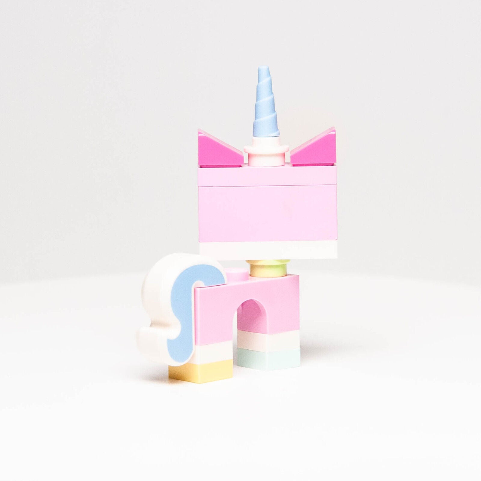 The LEGO Movie 2 CMF Minifigure - Unikitty 71023 coltlm2-20 tlm167 - StudBee