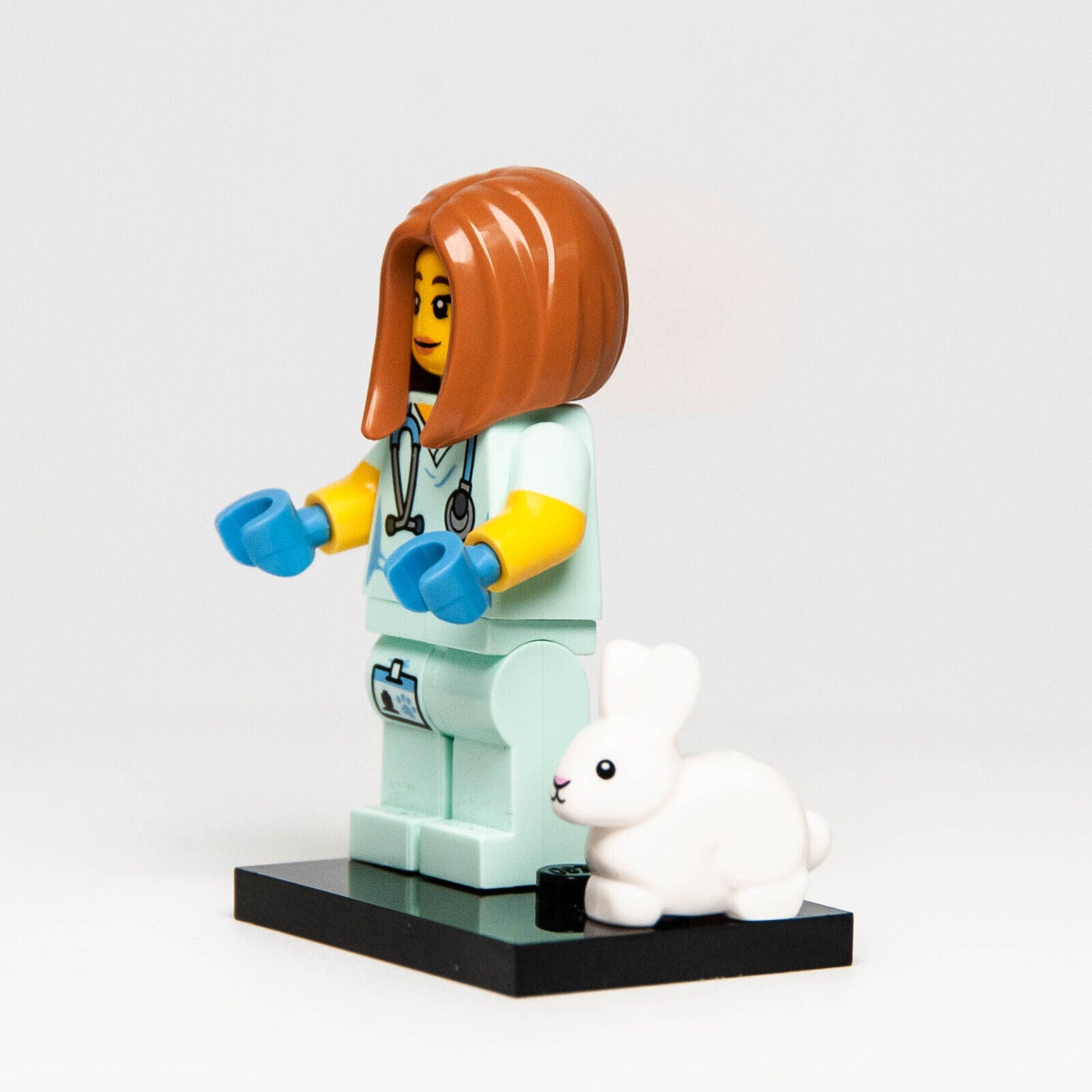 Lego CMF Series 17 Minifigure: Female Veterinarian & Bunny Rabbit (col17-5 71018 - StudBee