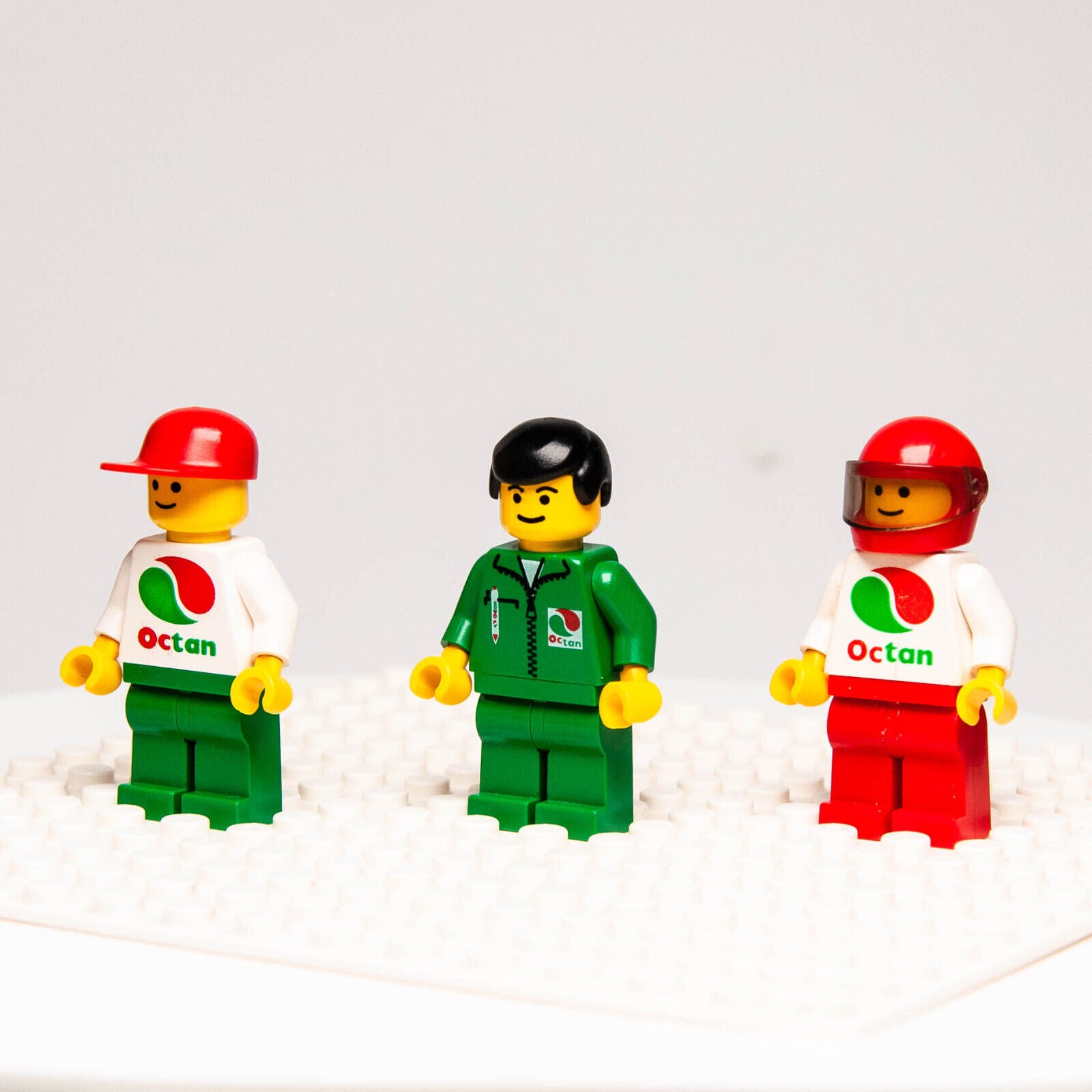 Classic Lego 4559 1990 Lot -  Octan Logo Minifigures (oct012 oct011 oct014) - StudBee