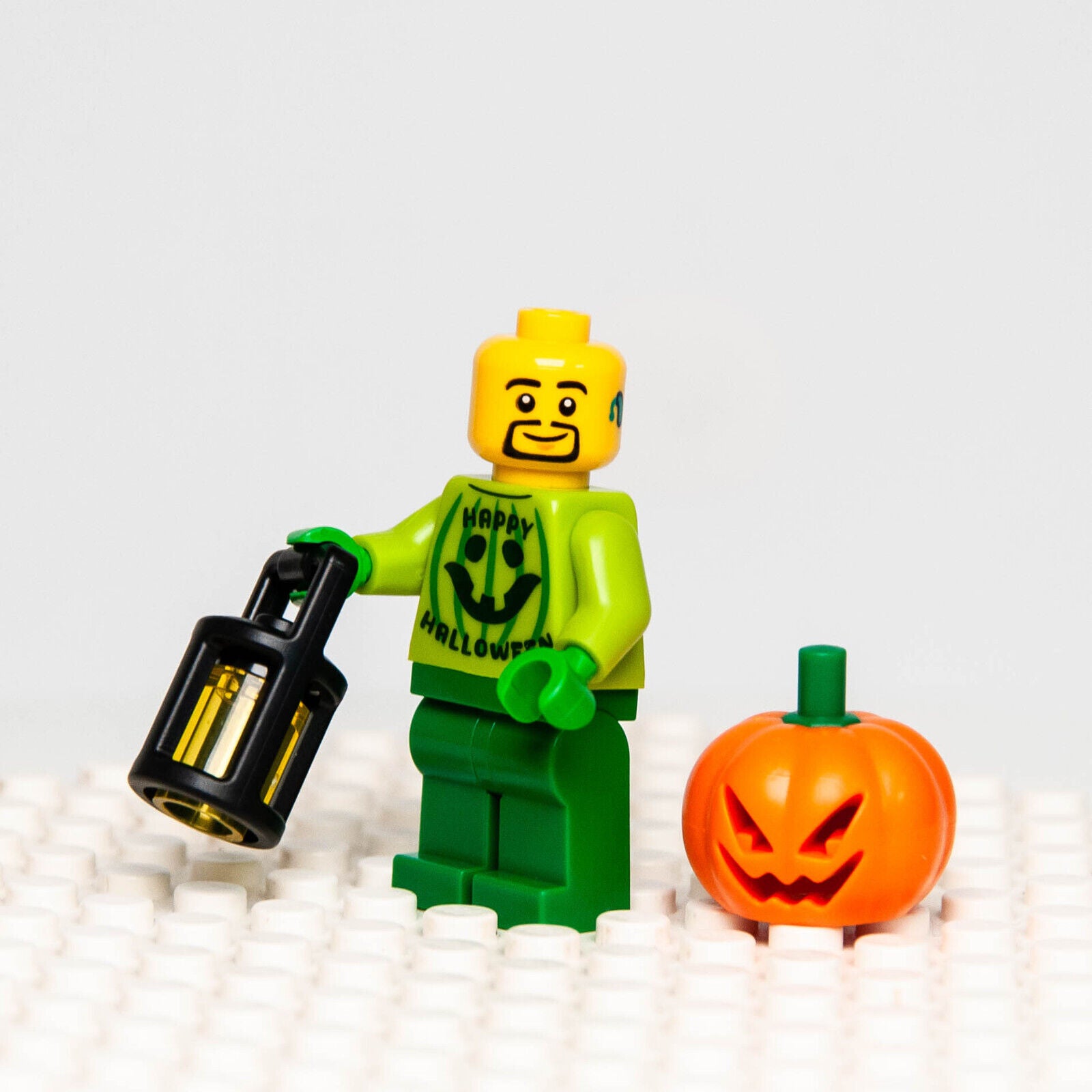 New Lego BAM 2023 Q4 Minifigure - Happy Halloween Jack O' Lantern Guy (blk - StudBee