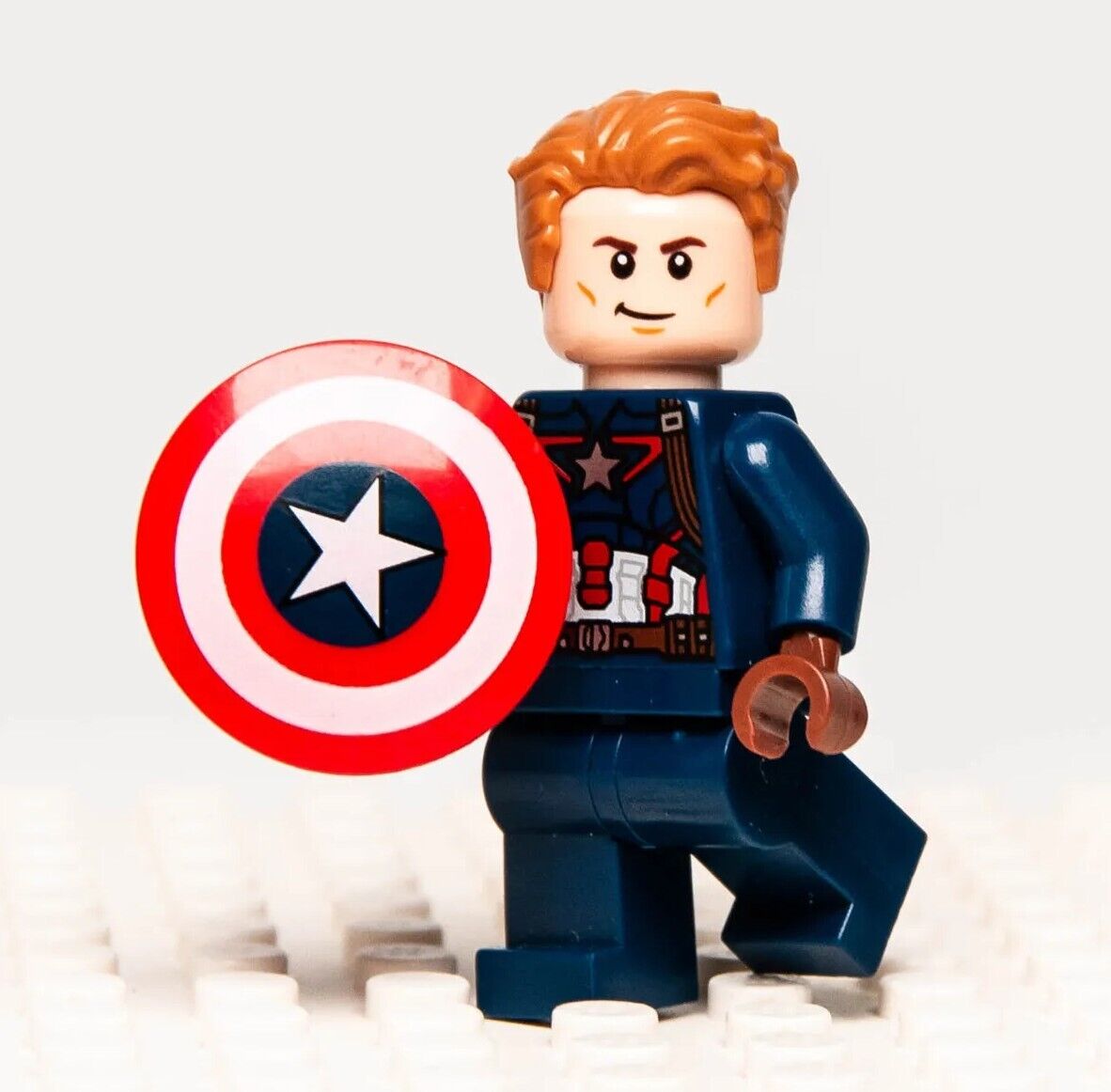 LEGO Minifigure Captain America - Detailed Suit (sh264) Marvel 76047 - StudBee
