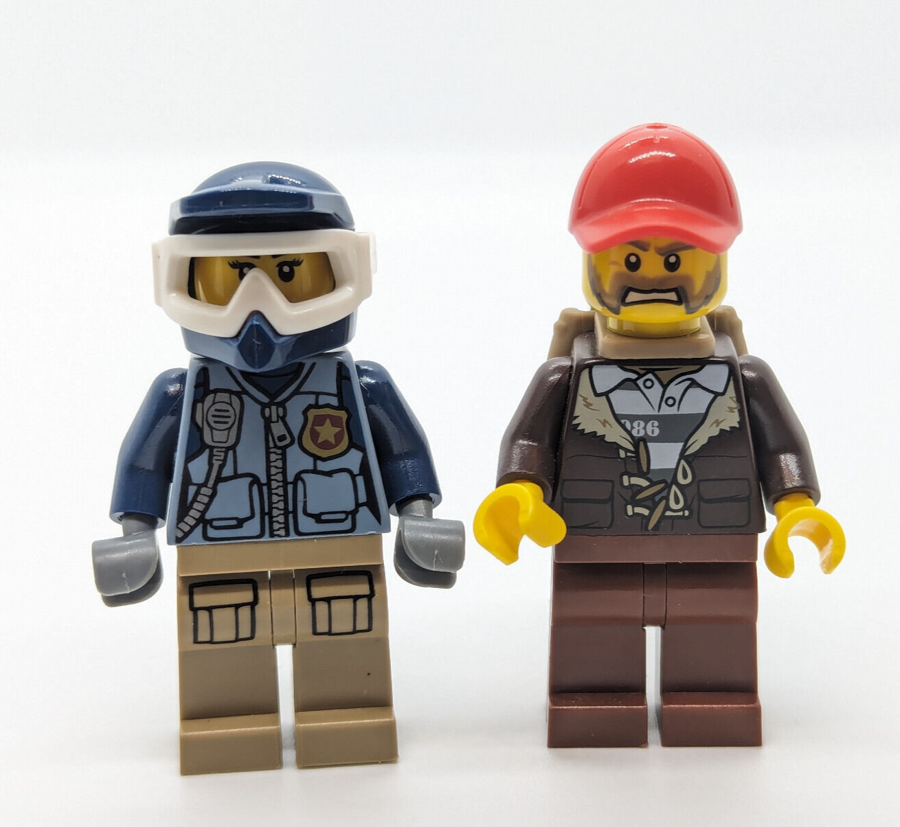 LEGO Mountain Police City Minifig Lot: Dirt Road Pursuit 60172 Motor Bike (cty - StudBee