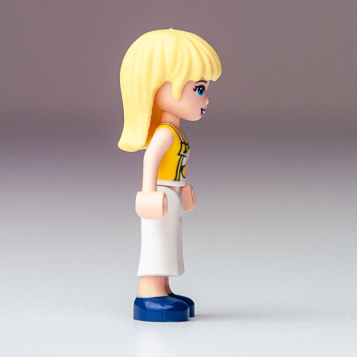 New LEGO Friends Stephanie Minifigure - Baking Competition - 41393 (frnd355) - StudBee