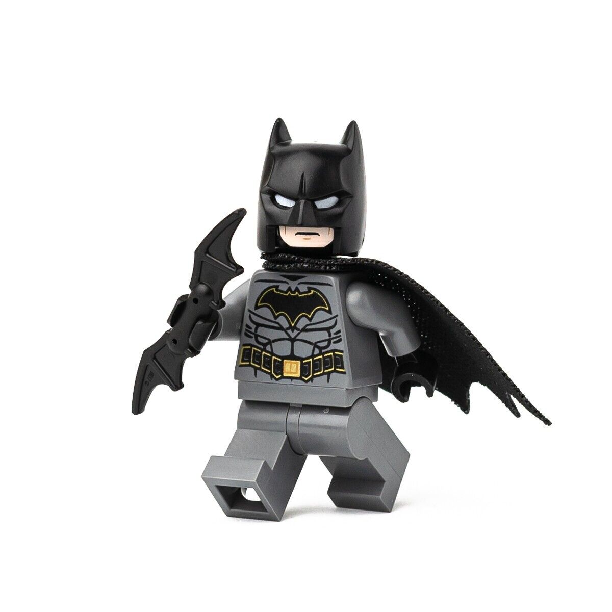 New LEGO Batman - Dark Bluish Gray Suit w/ Gold Outline Belt 76159 sh589a - StudBee