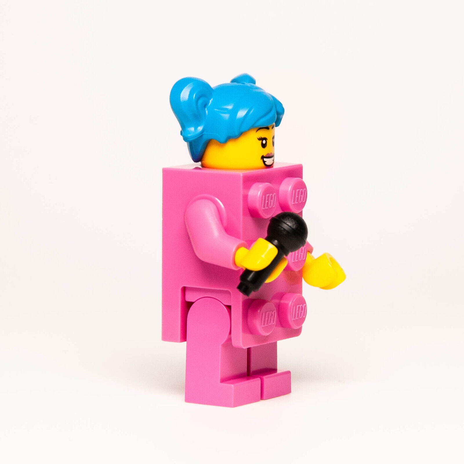 New LEGO BAM 2024 Minifigure - Dark Pink Brick Costume Suit Singer Lady - StudBee