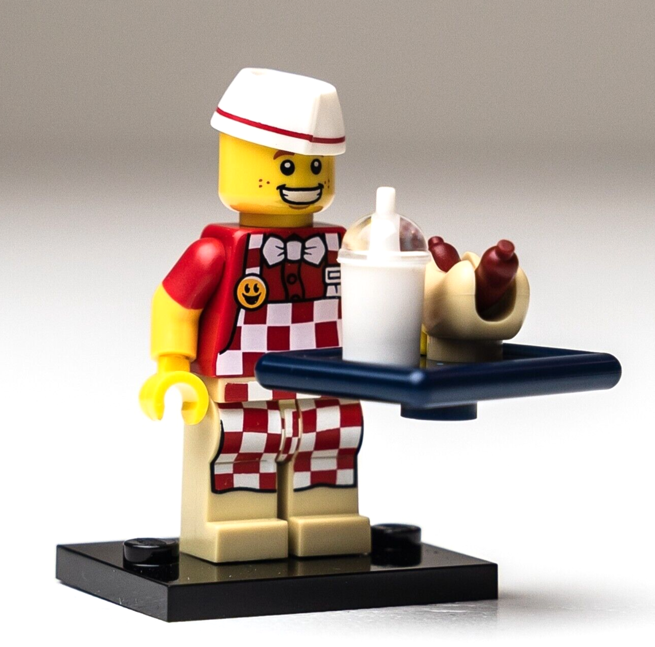 SEALED Lego 71018 Series 17 CMF: Hot Dog Vendor Milkshake Tray Waiter (col17-6) - StudBee