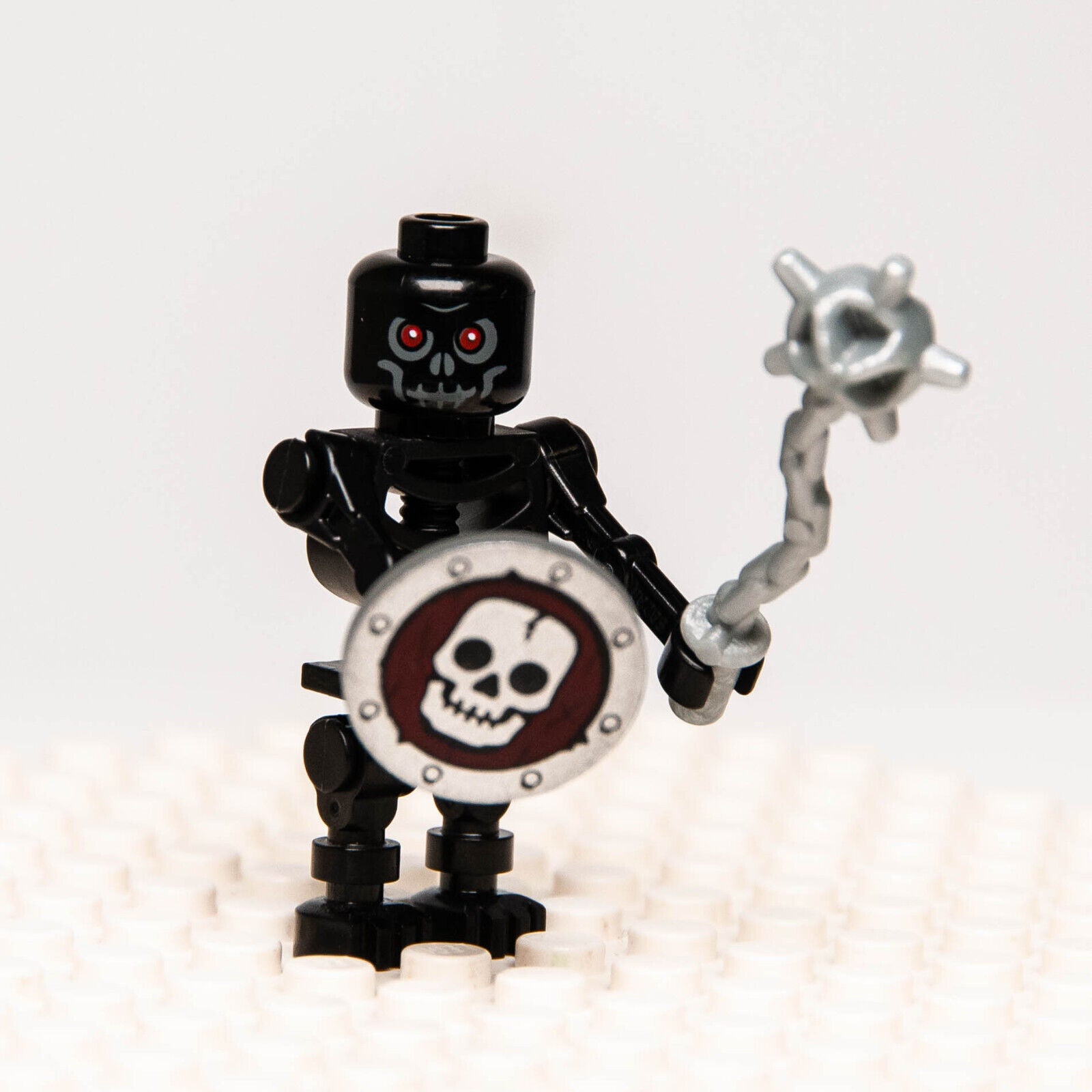 LEGO Fantasy Era Castle Minifigure: Black Skeleton Warrior Red Eyes 7094 (cas327 - StudBee