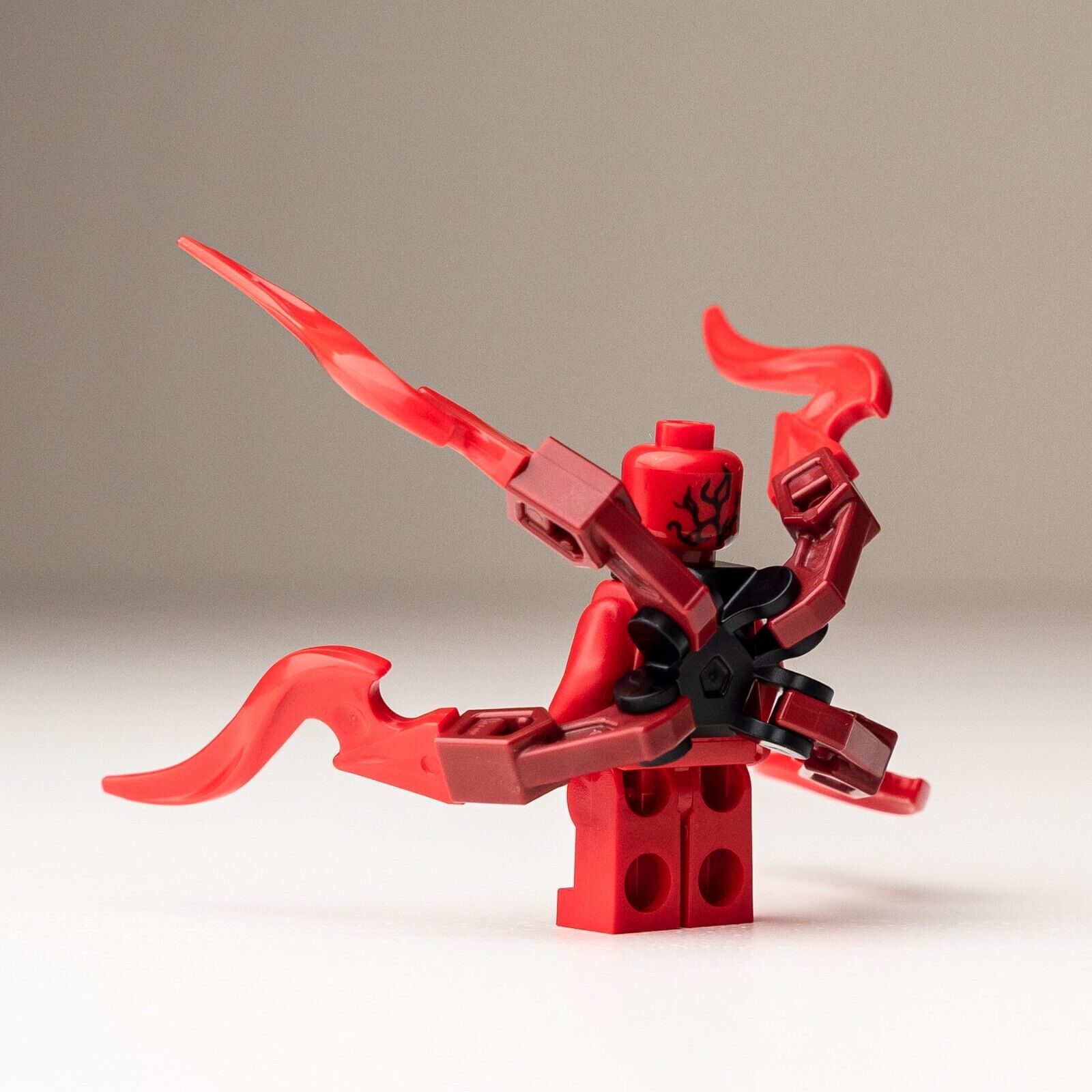 New LEGO Carnage - Medium Appendages Minifigure - 76173 (sh683) - StudBee