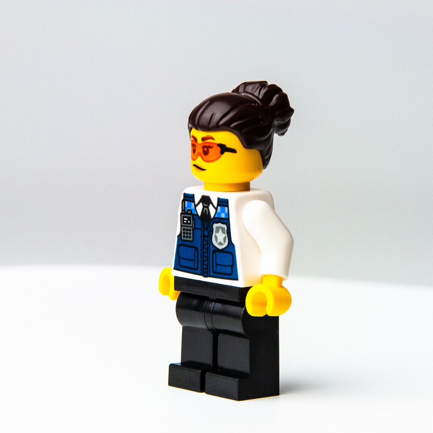 NEW Officer Gracie Goodhart - Police Mobile Command Truck  cty1365 LEGO Minifig - StudBee