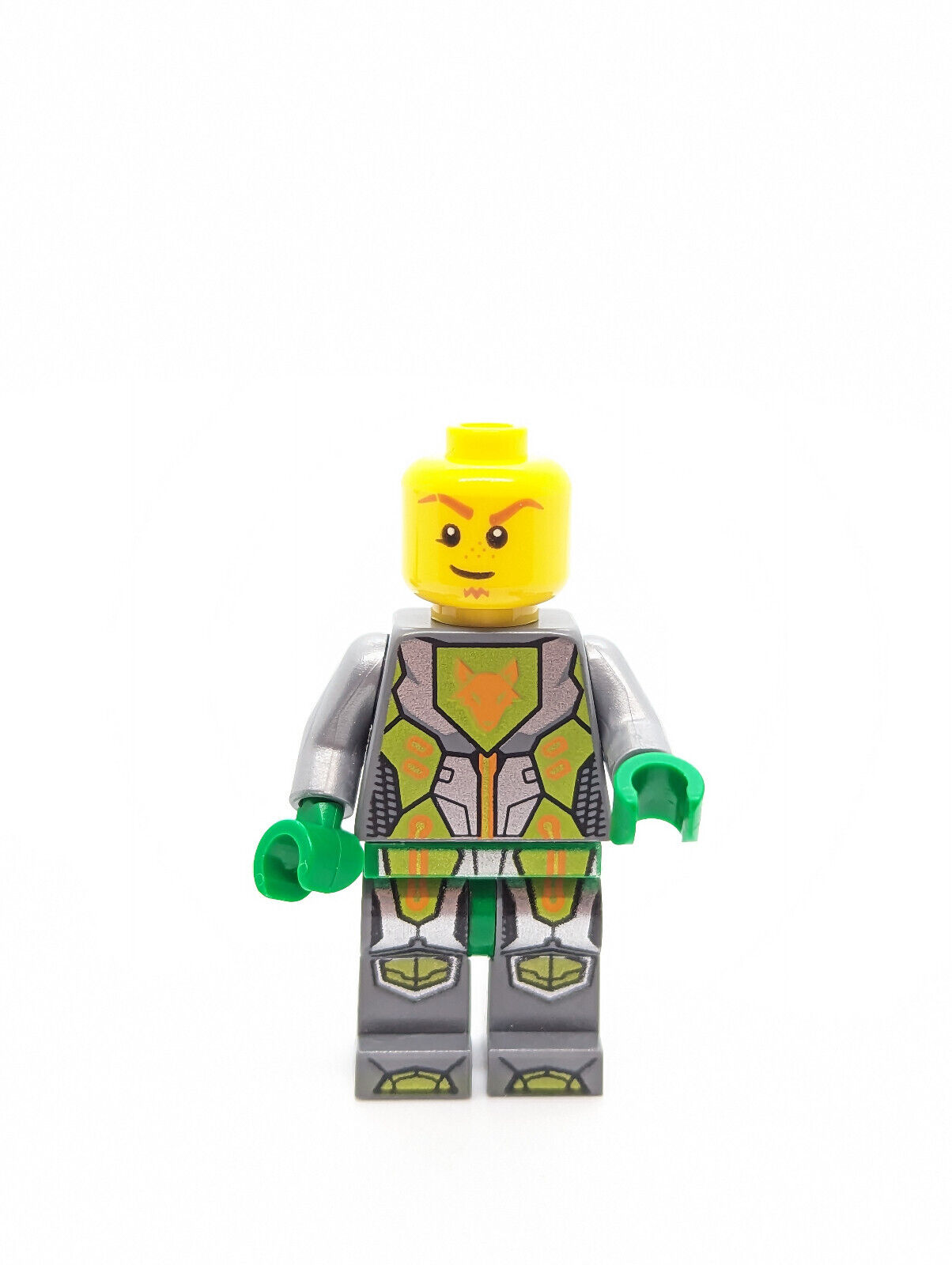 LEGO Nexo Knights Minifigure - Aaron (nex004) 70313 w/ Shield & Blaster - StudBee