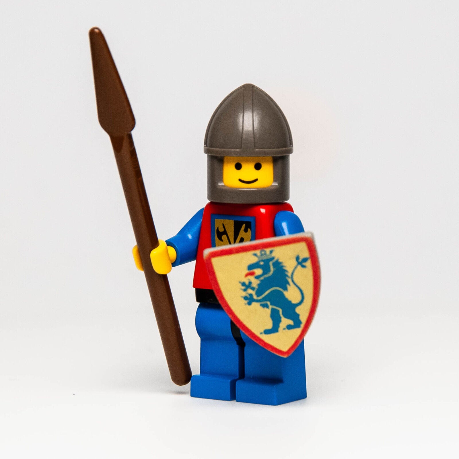 Lego Caslte Lion Knights:  Crusader Axe w/ Shield, Spear (cas107) 6049 Viking - StudBee