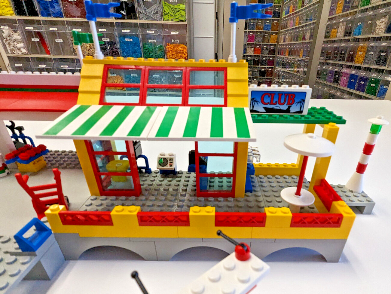 LEGO Town Harbor 6543 Sail N' Fly Marina - Complete w/ Box & Instructions - StudBee