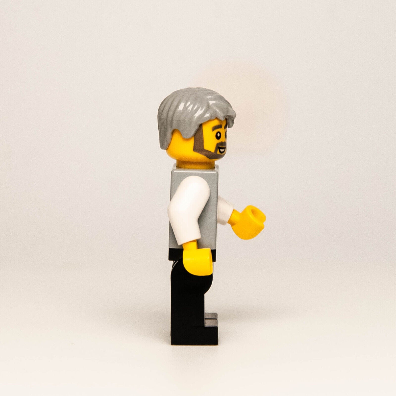 Lego Legoland Parks Minifigure - Train Conductor - Pocket Watch, Vest  (40166) - StudBee