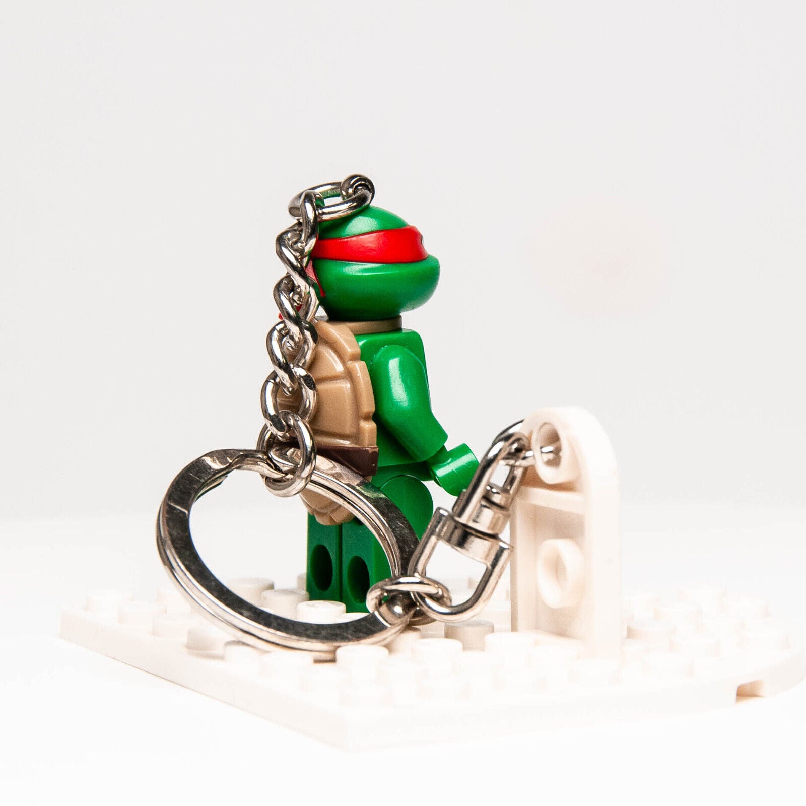 LEGO Minifigure Keychain - Teenage Mutant Ninja Turtles, Raphael 850656 (tnt008) - StudBee