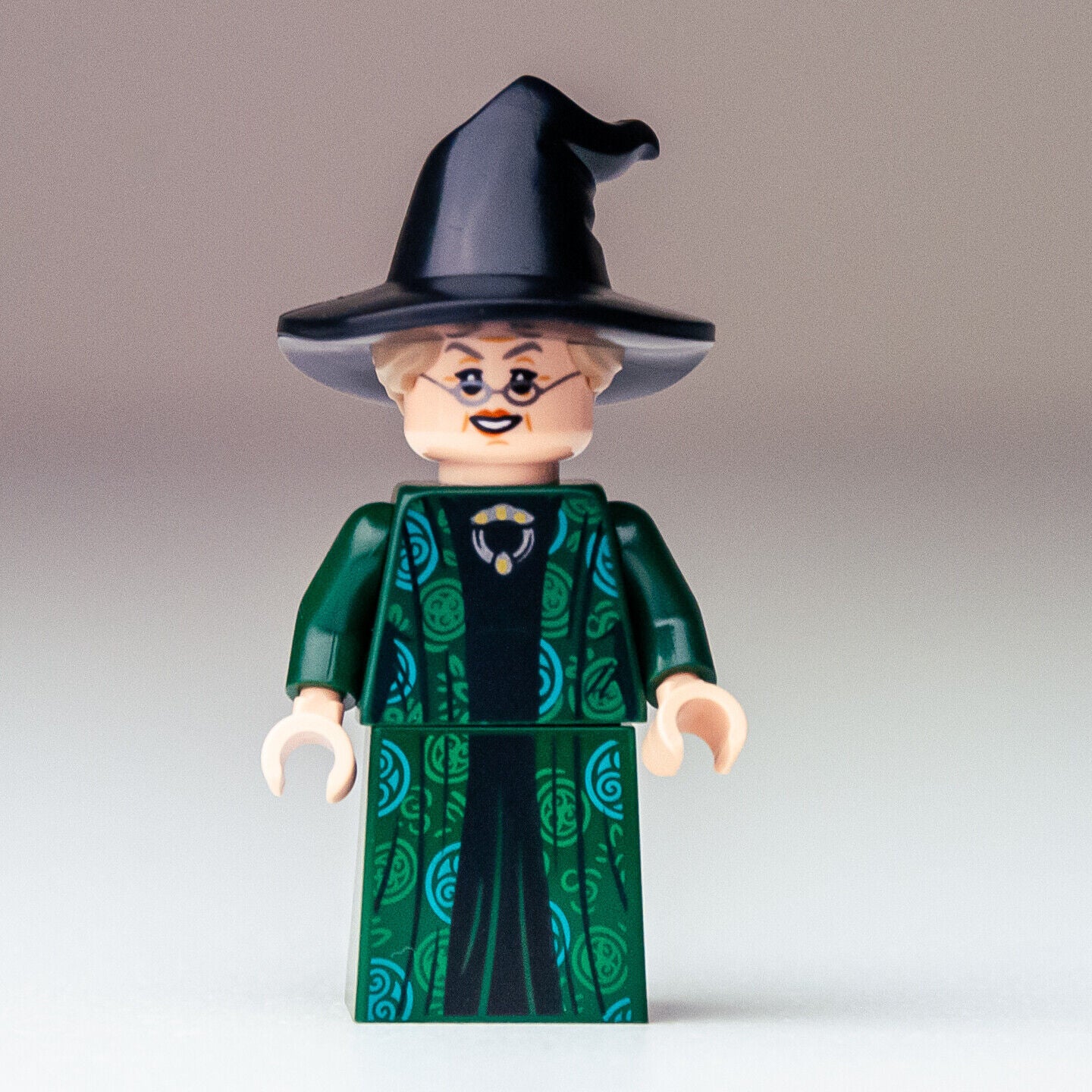 New LEGO Minifigure Professor Minerva McGonagall - Hogwarts Moment 76382 (hp274 - StudBee