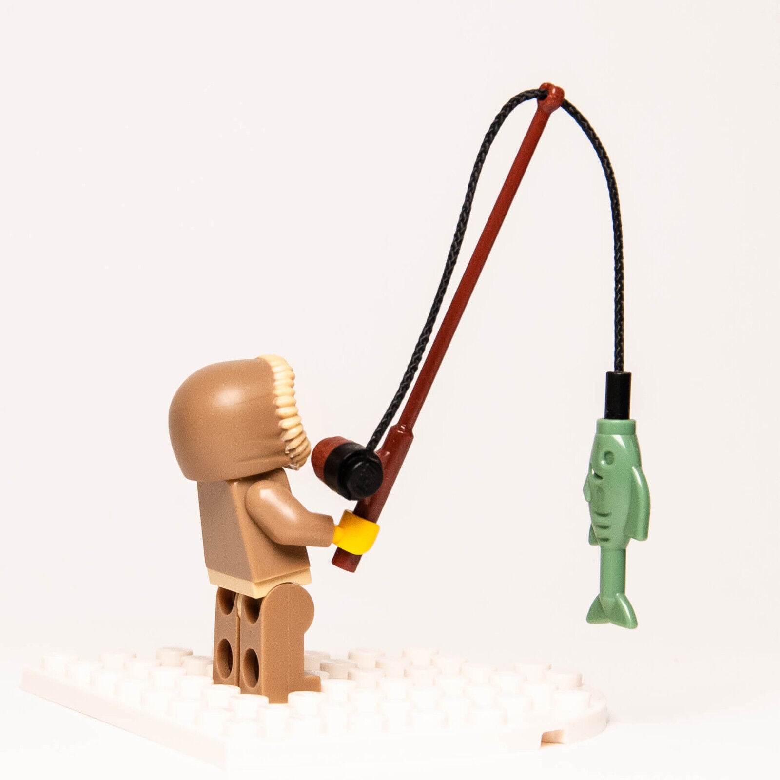 New LEGO CMF Series 5 - Ice Fisherman Minifigure (col05-4) 8805 col068 Winter - StudBee