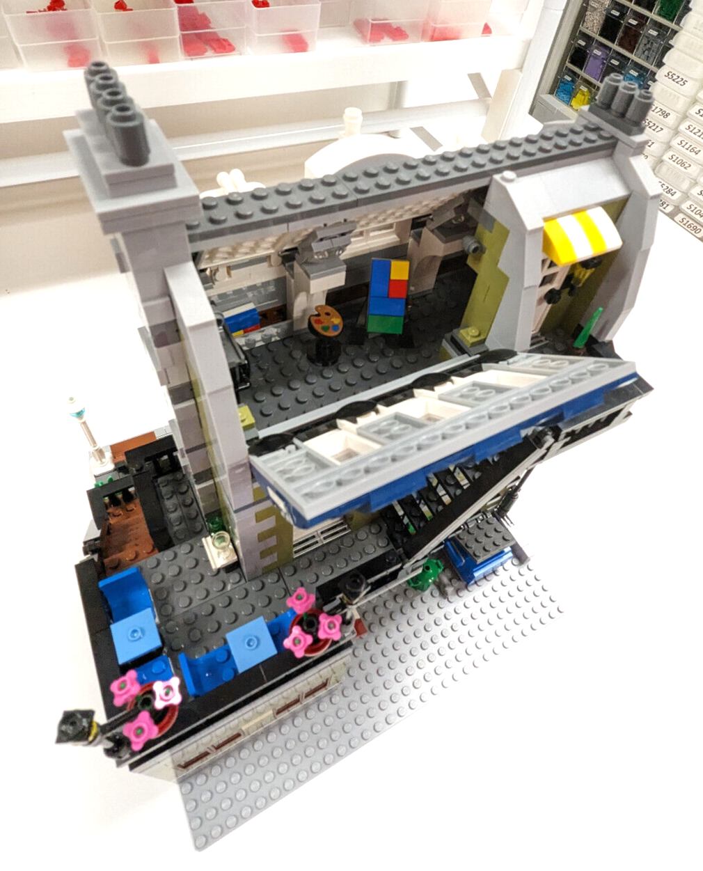 LEGO Creator Expert Modular 10243 Parisian Restaurant - 100% Complete w/Manuals - StudBee