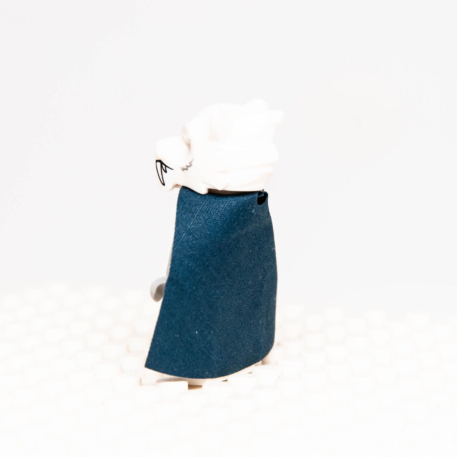 LEGO Sir Fangar Minifigure Legends of Chima Dark Blue Cape (loc161) 2015 5004077 - StudBee
