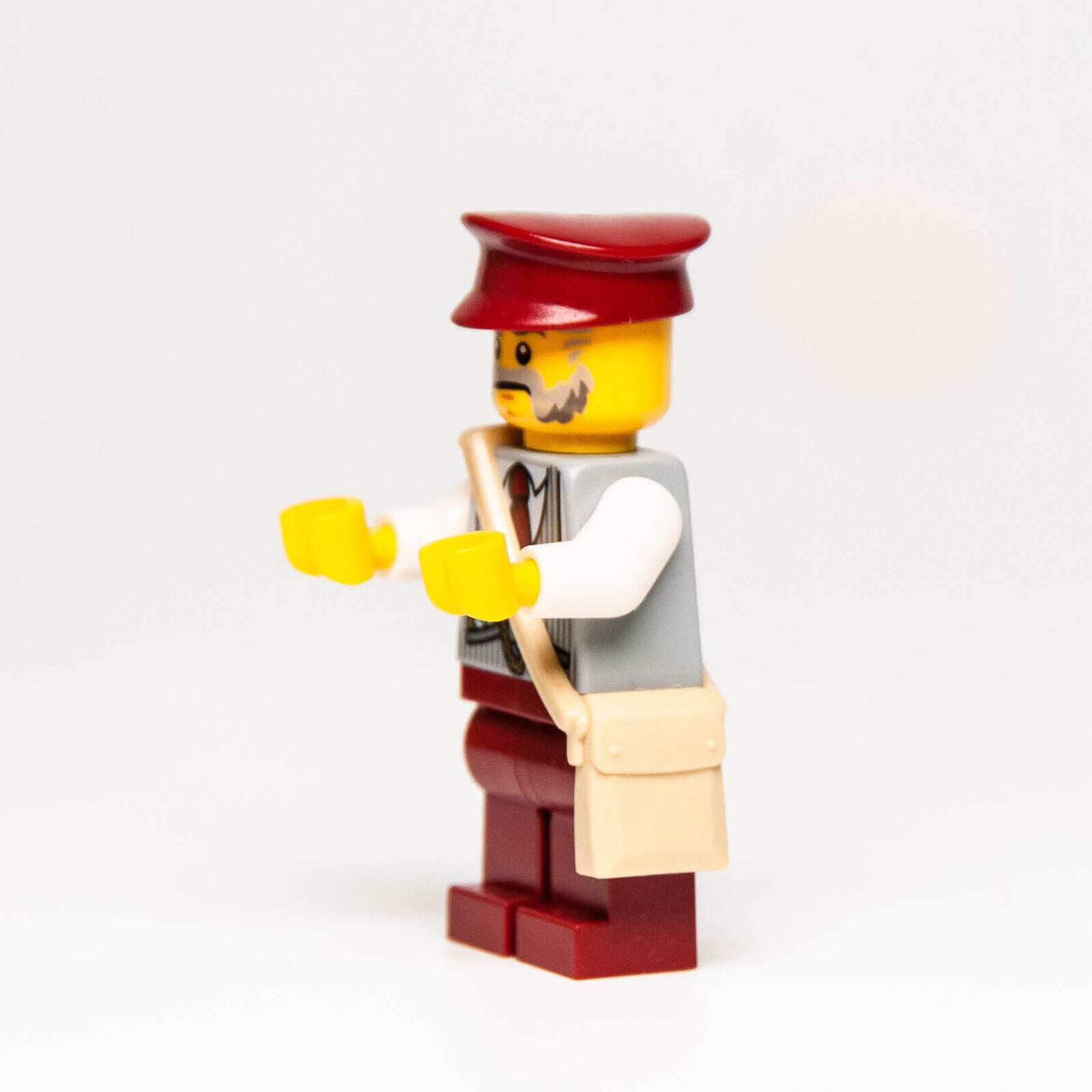 Lego Minifigure: Winter Holiday Train Ticket Collector (hol079) 10254 Christmas) - StudBee