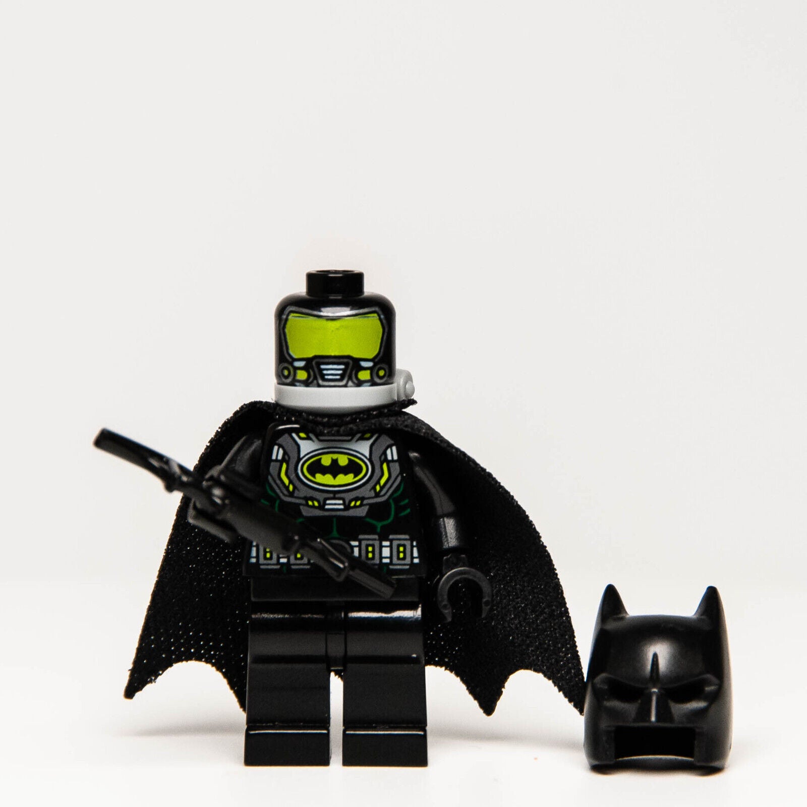 LEGO DC Minifigure - Gas Mask Batman sh279 76054 - StudBee