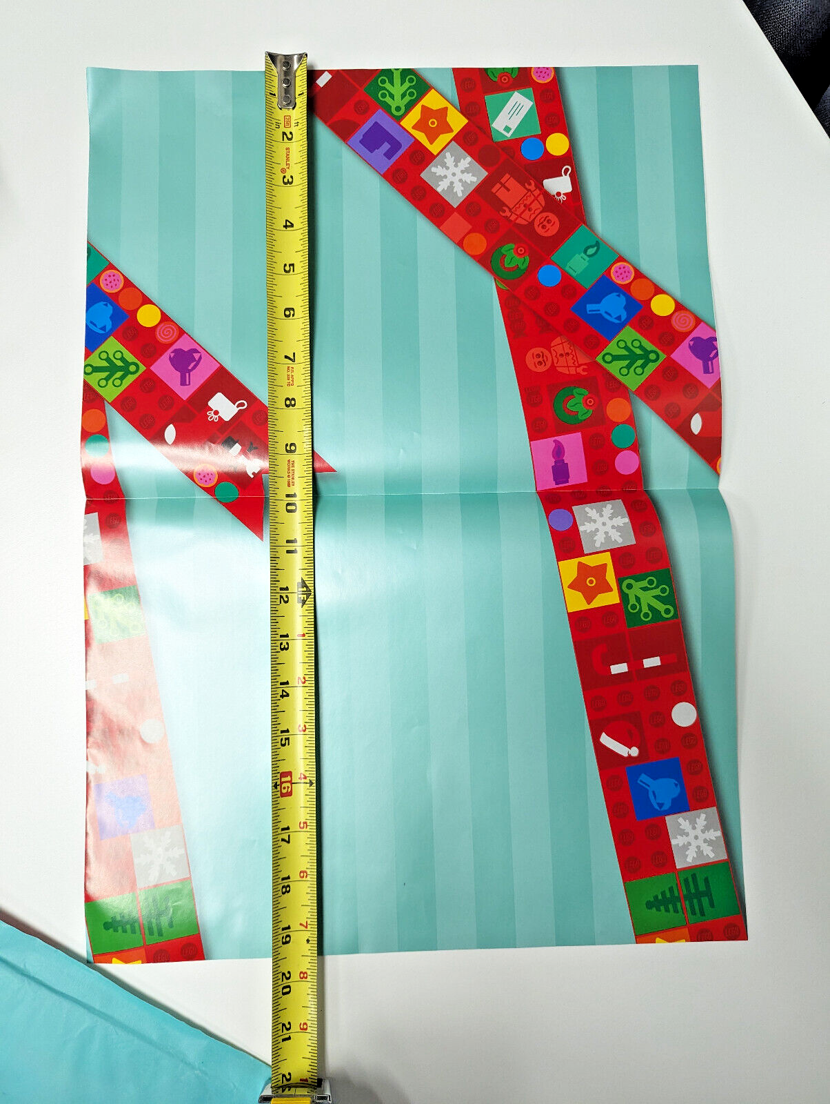 LEGO VIP Santa Gifting Set - Bag, Wrapping Paper, Card, Stickers & More RDP95714 - StudBee