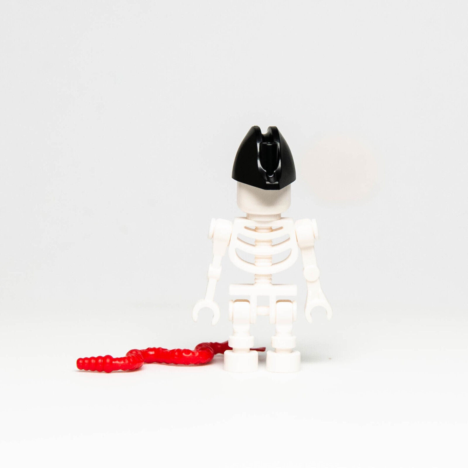 LEGO Pirates Minifigure - Evil Pirate Skeleton - 6253 (gen020) Shipwreck (pi - StudBee